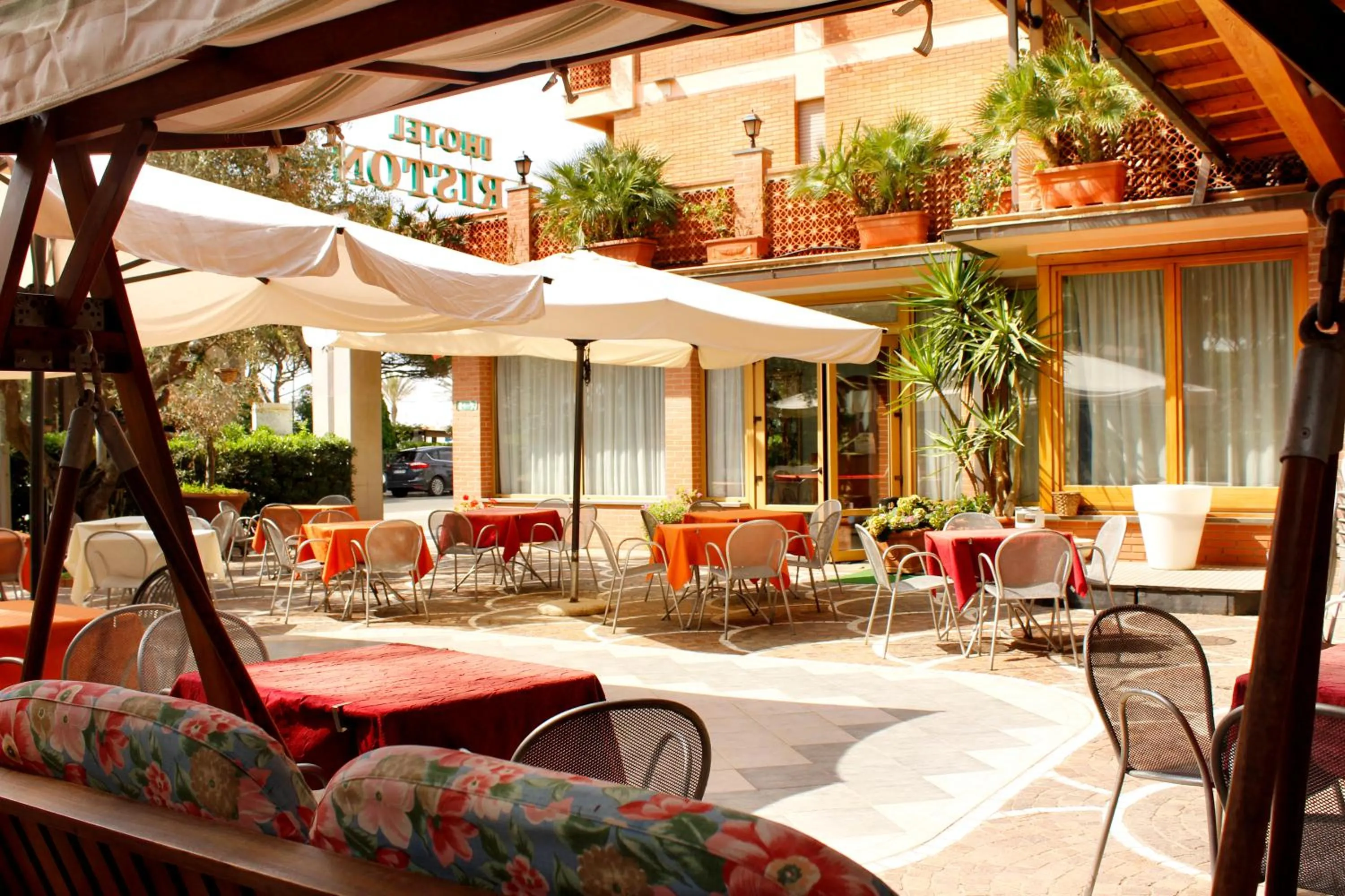 Patio in Hotel Ariston