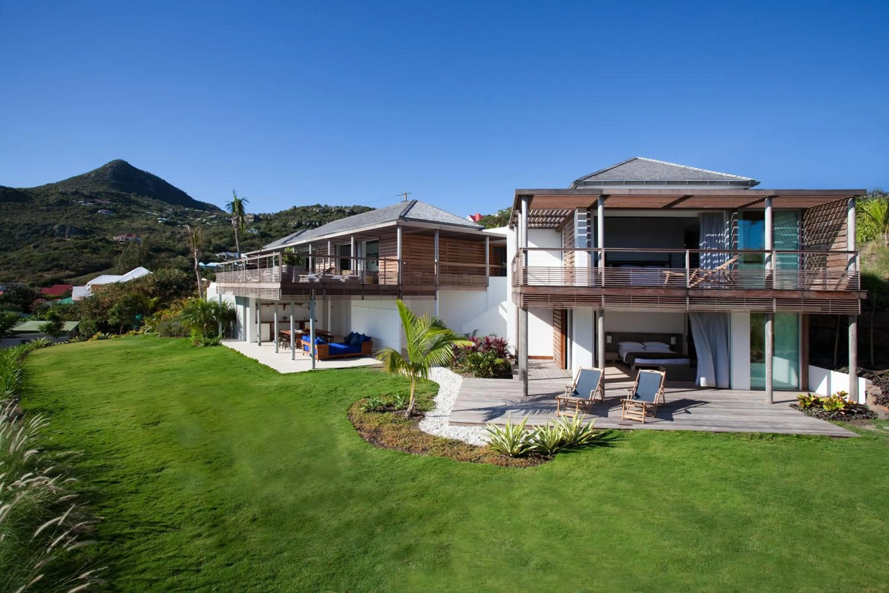 Property building in Le Sereno