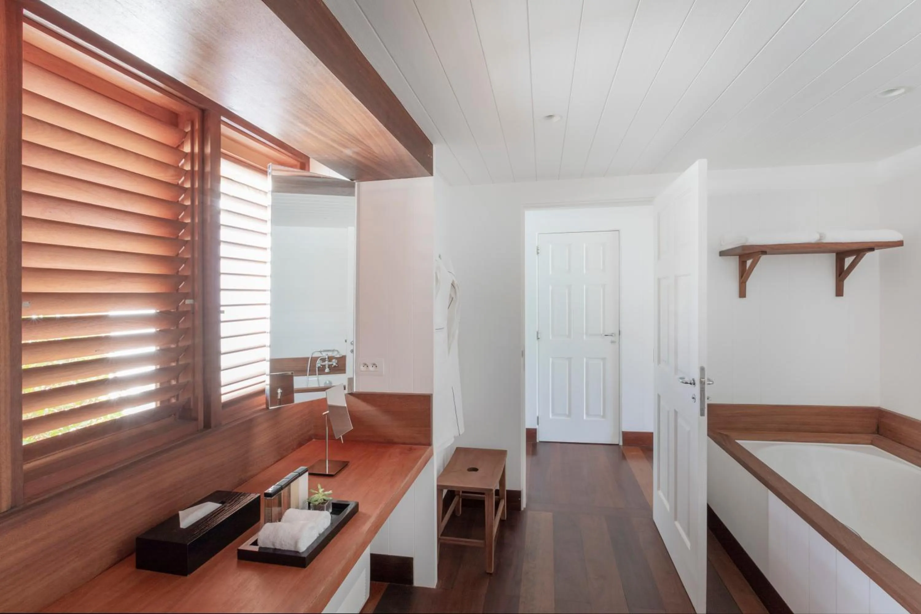 Bathroom, Bed in Le Sereno