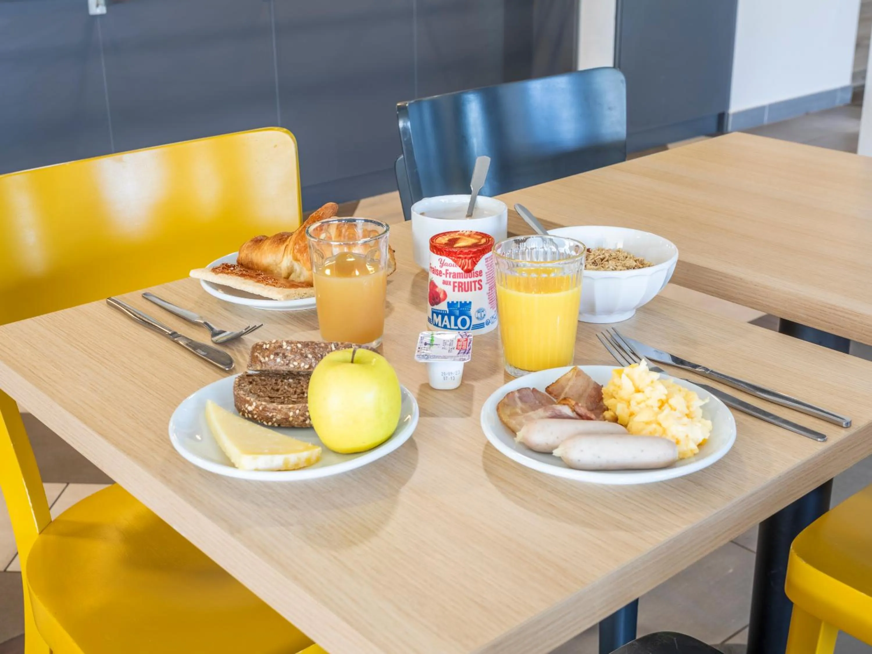 Breakfast in B&B HOTEL Saint-Martin-de-Crau Alpilles Camargue