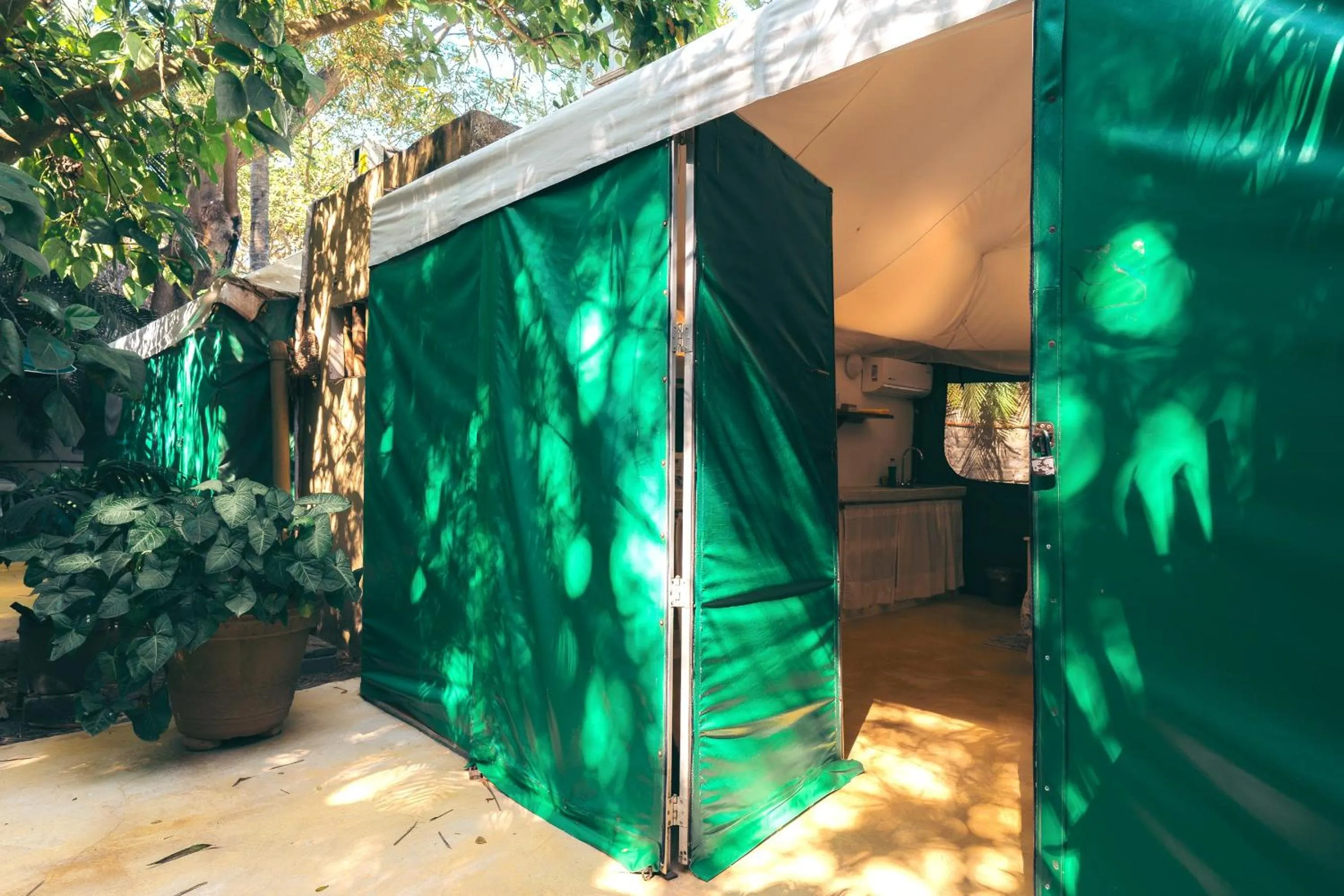 Junto al Rio Bungalows & Suites