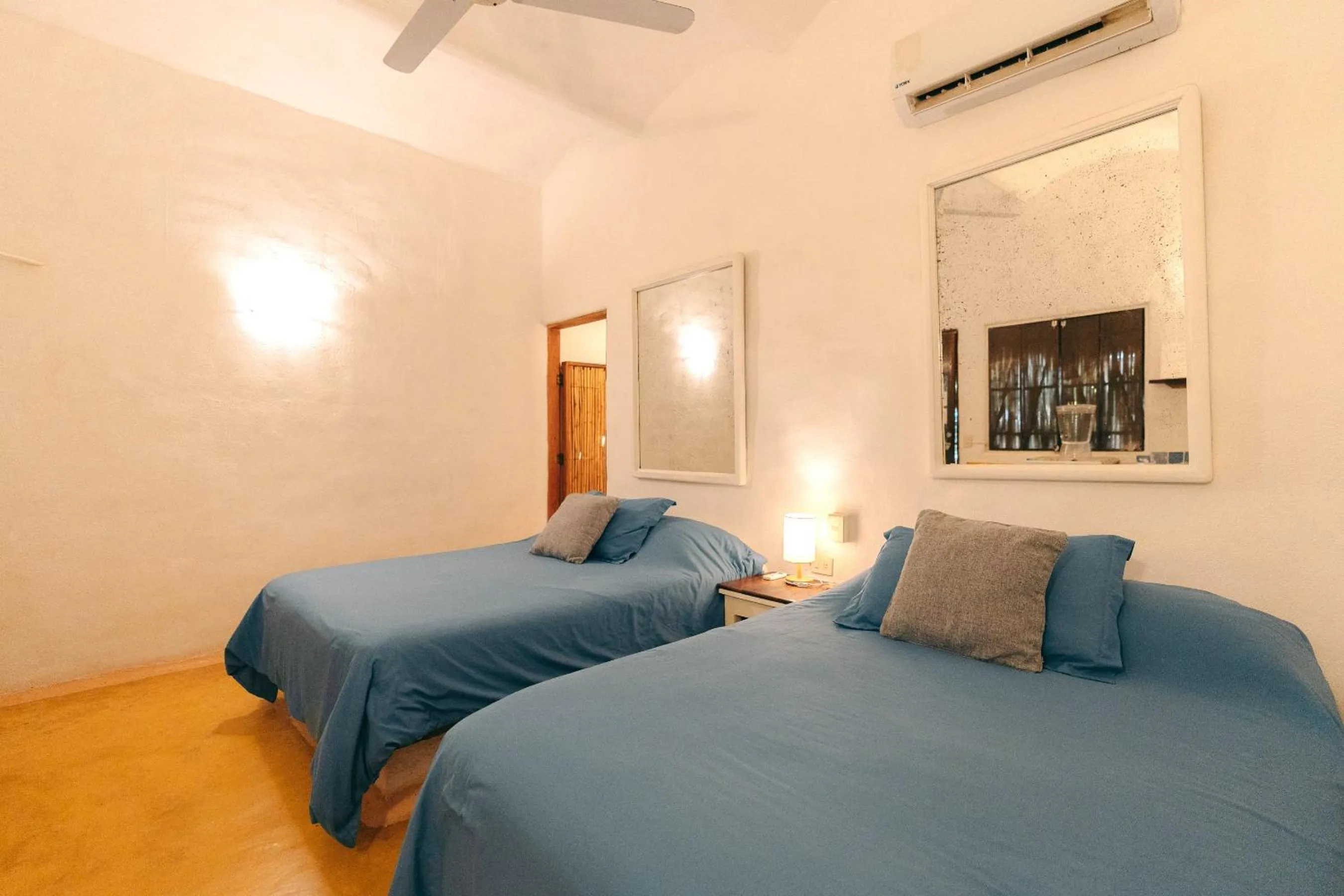 Bed in Junto al Rio Bungalows & Suites