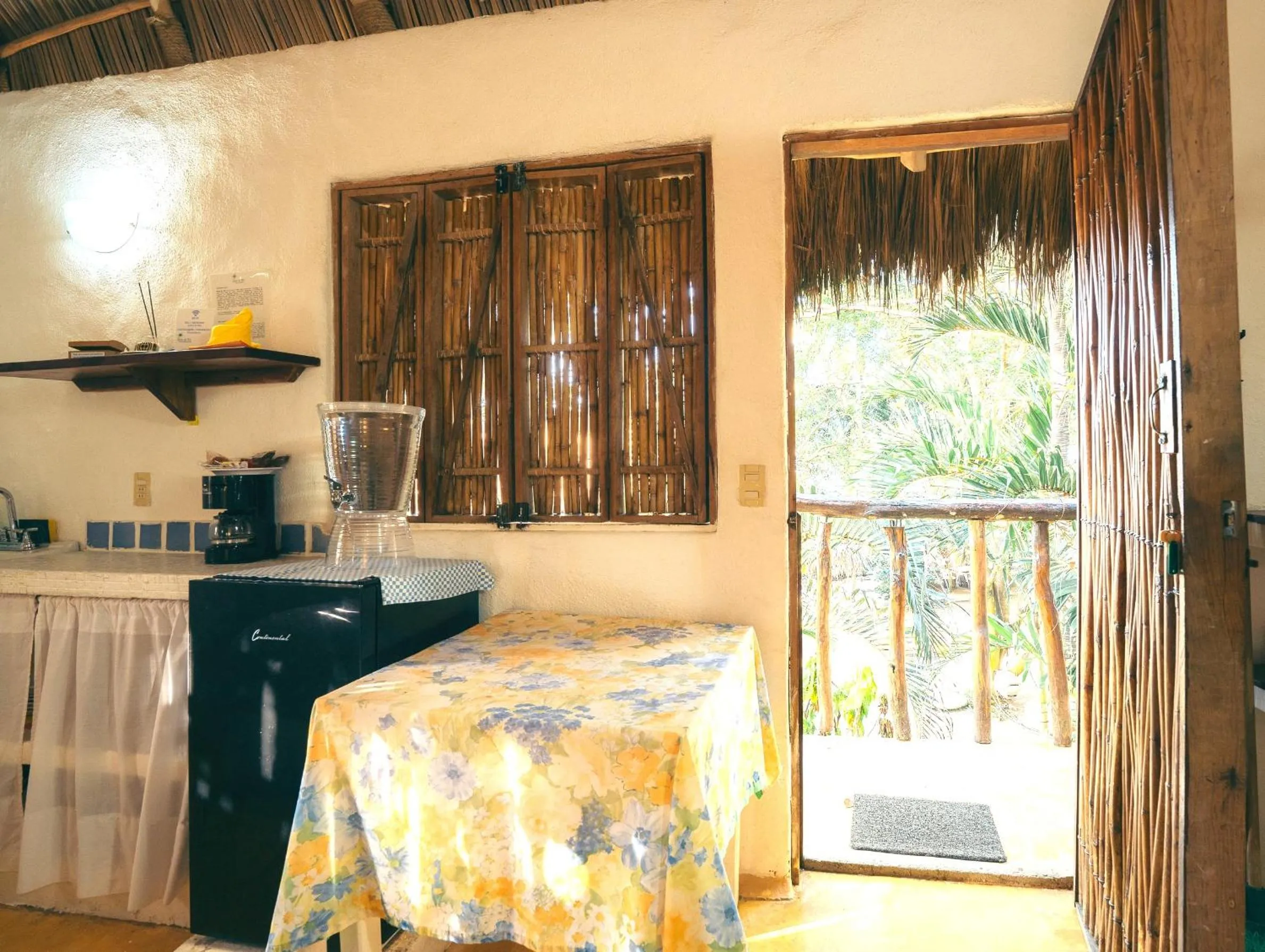 Junto al Rio Bungalows & Suites