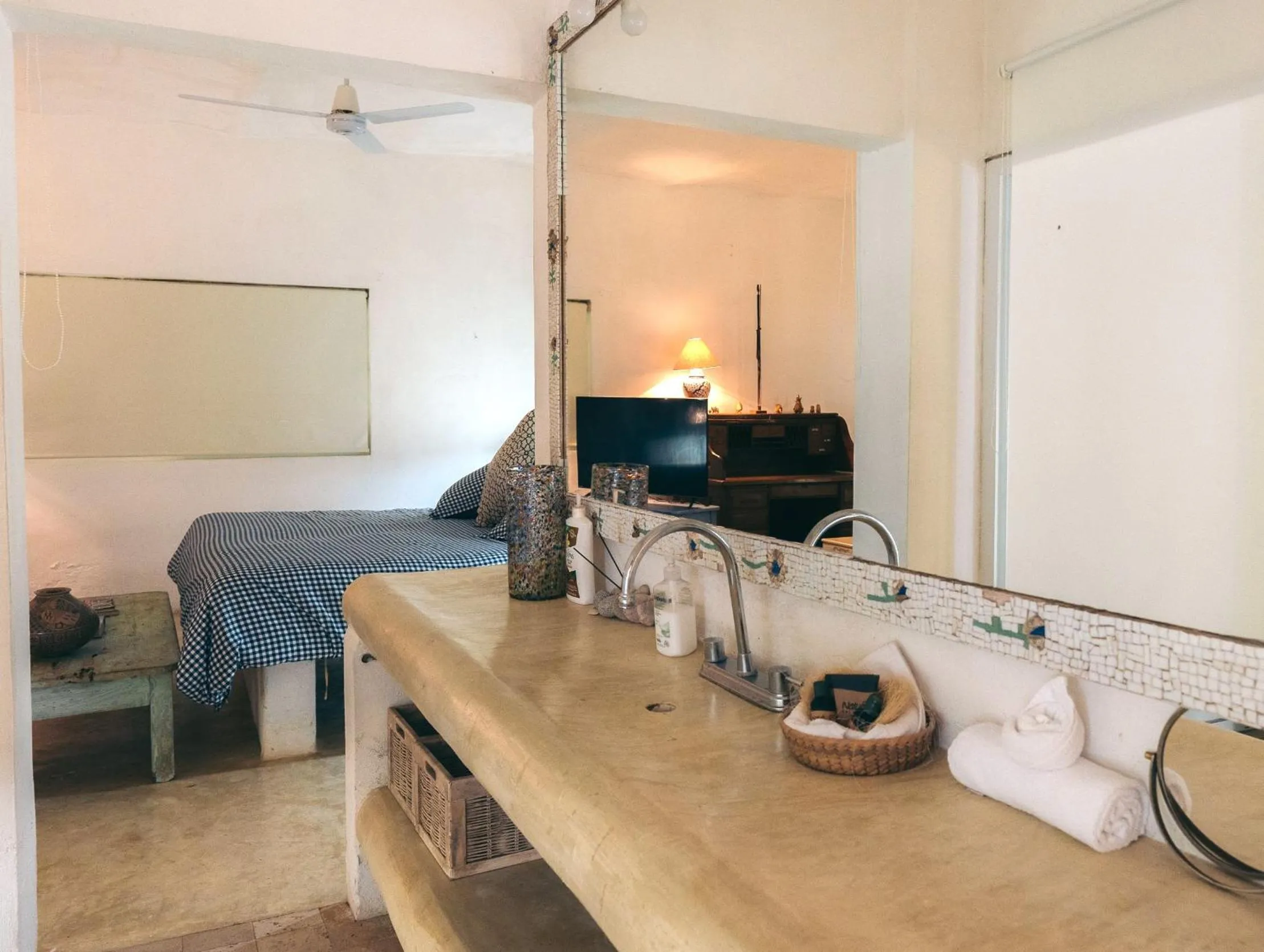 Junto al Rio Bungalows & Suites