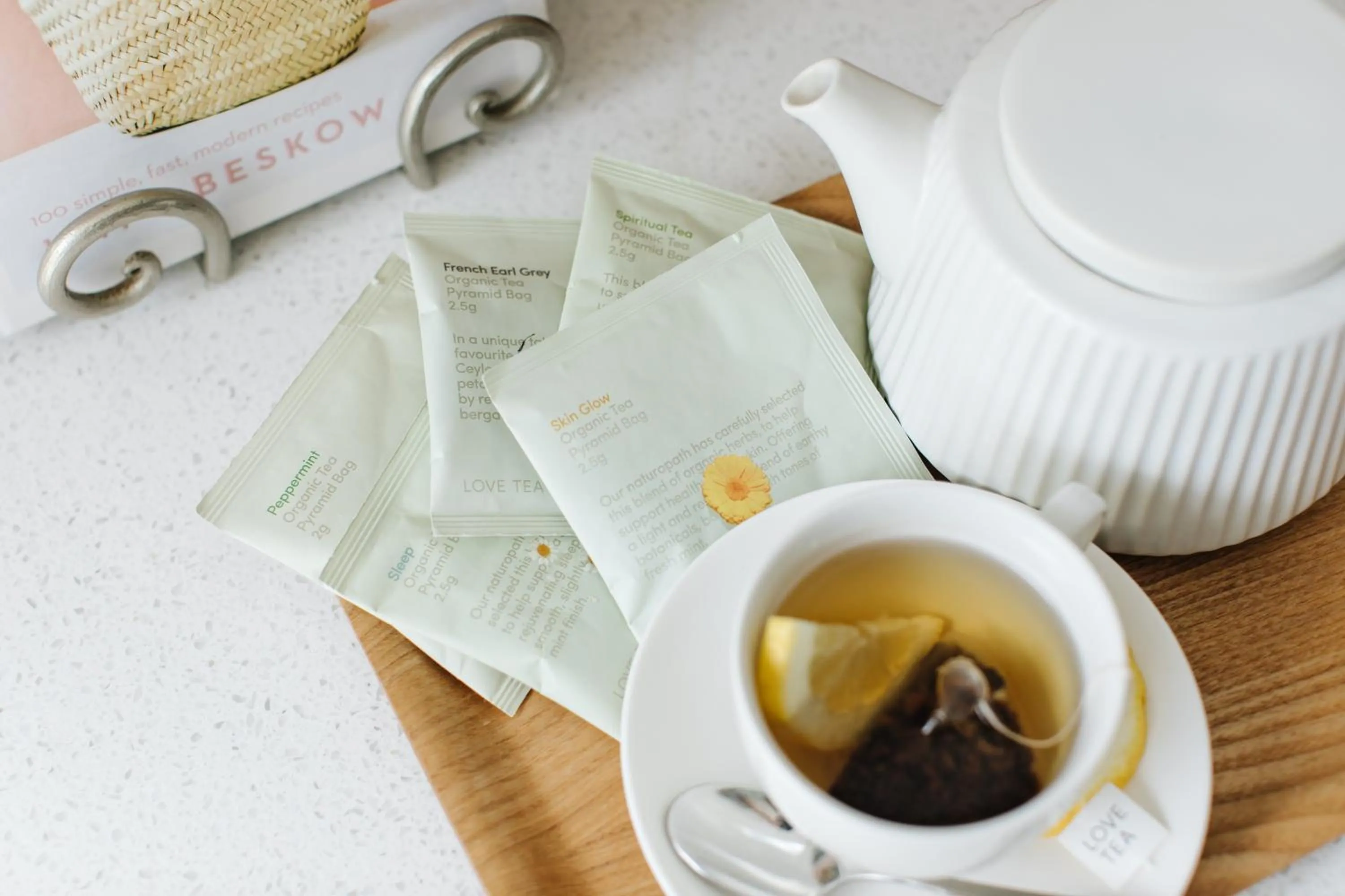 Coffee/tea facilities in Mansi on Raymond