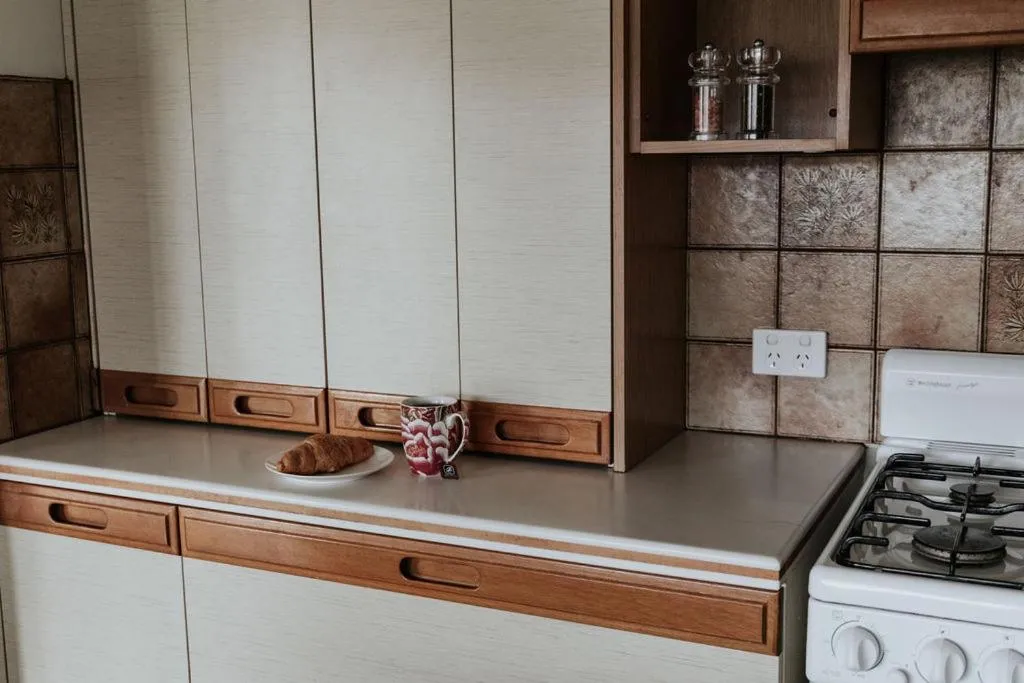 Two-Bedroom Bungalow in Mansi on Raymond