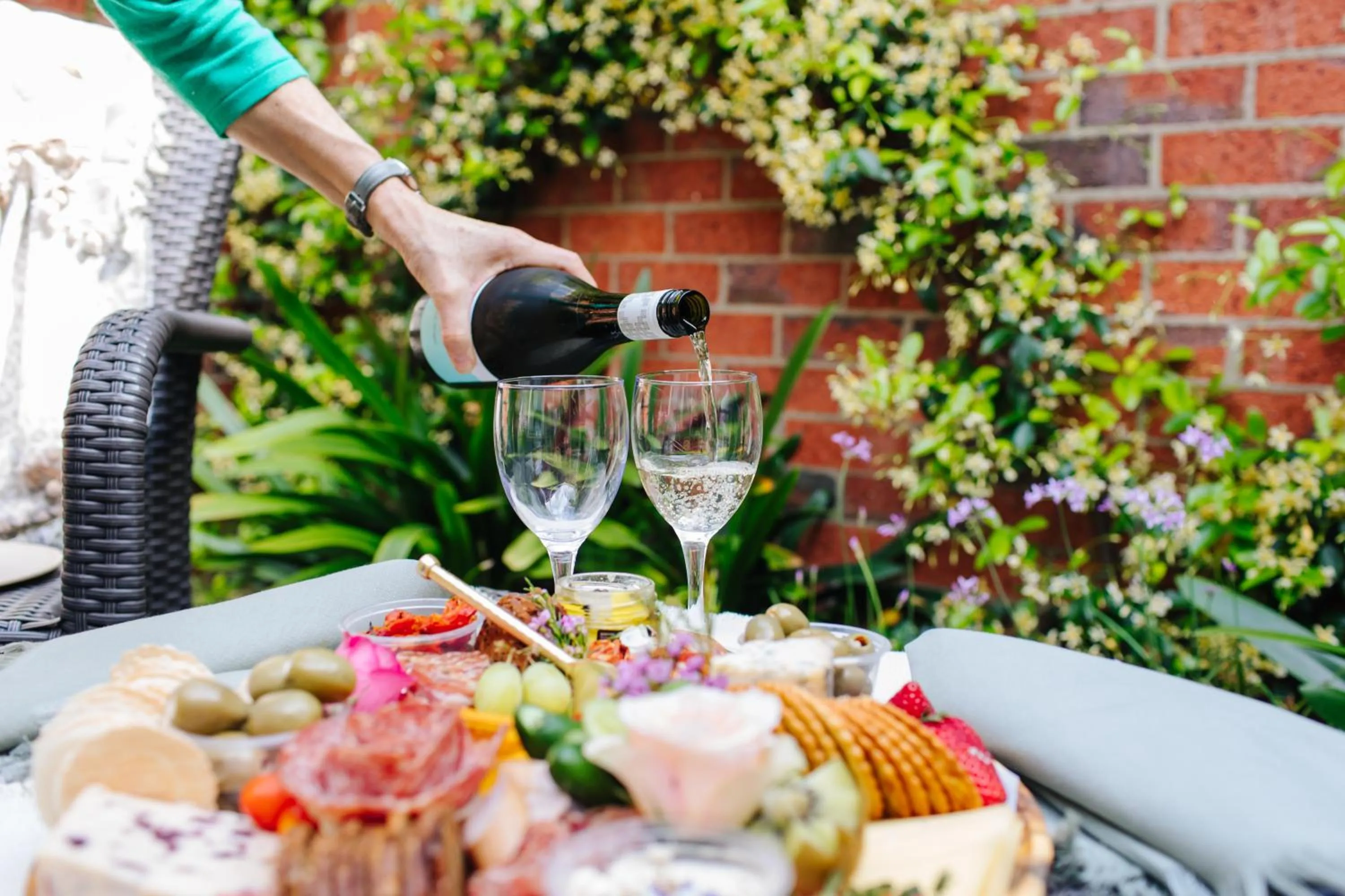 Food and drinks in Mansi on Raymond