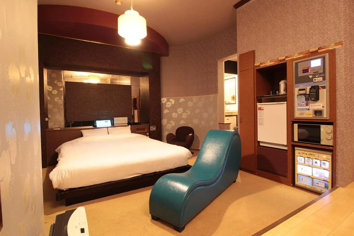 Bed in 隠家(ajito) HOTEL555 御殿場2