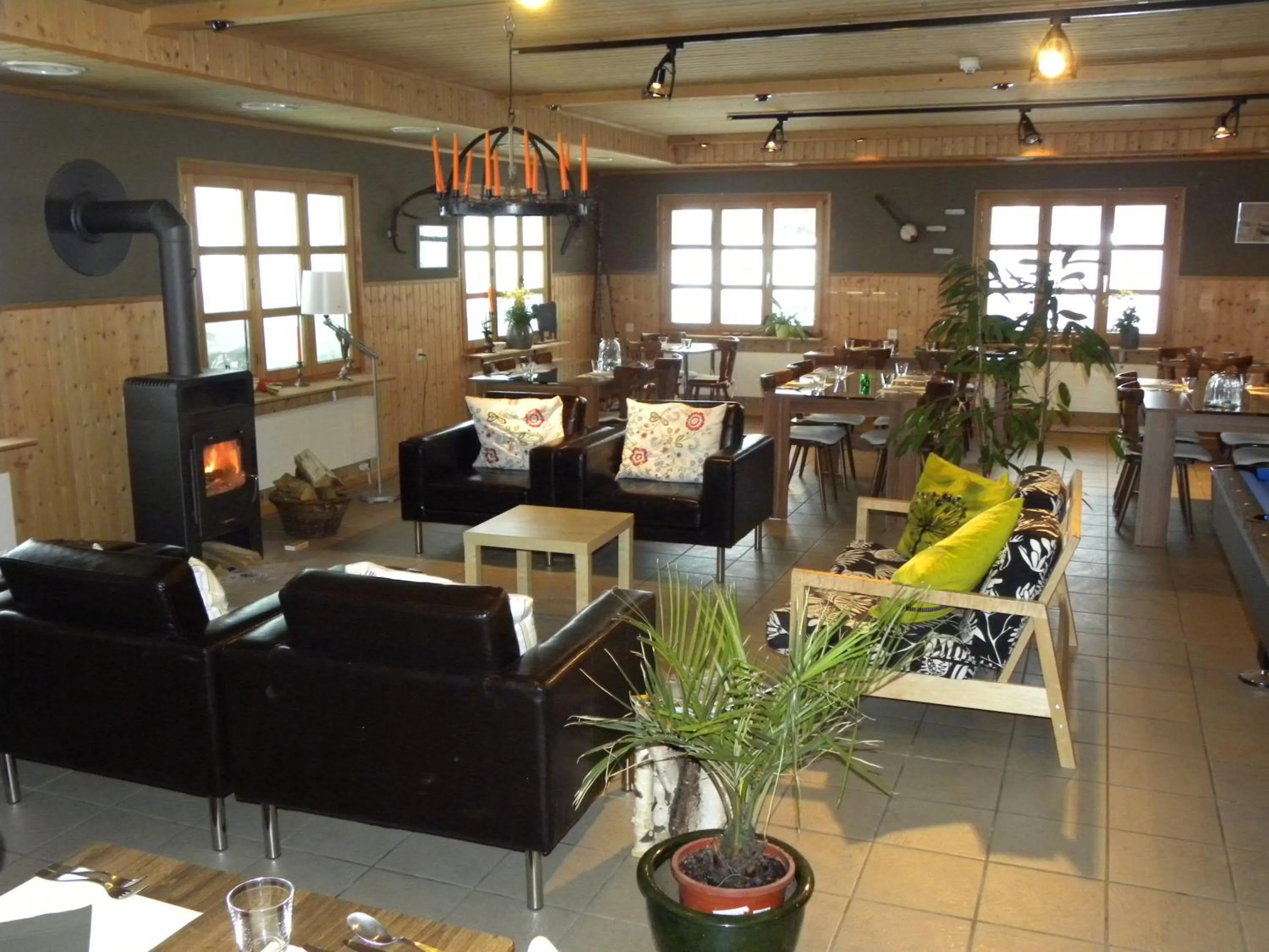 Lounge or bar in Hotel Restaurant Walliser Sonne