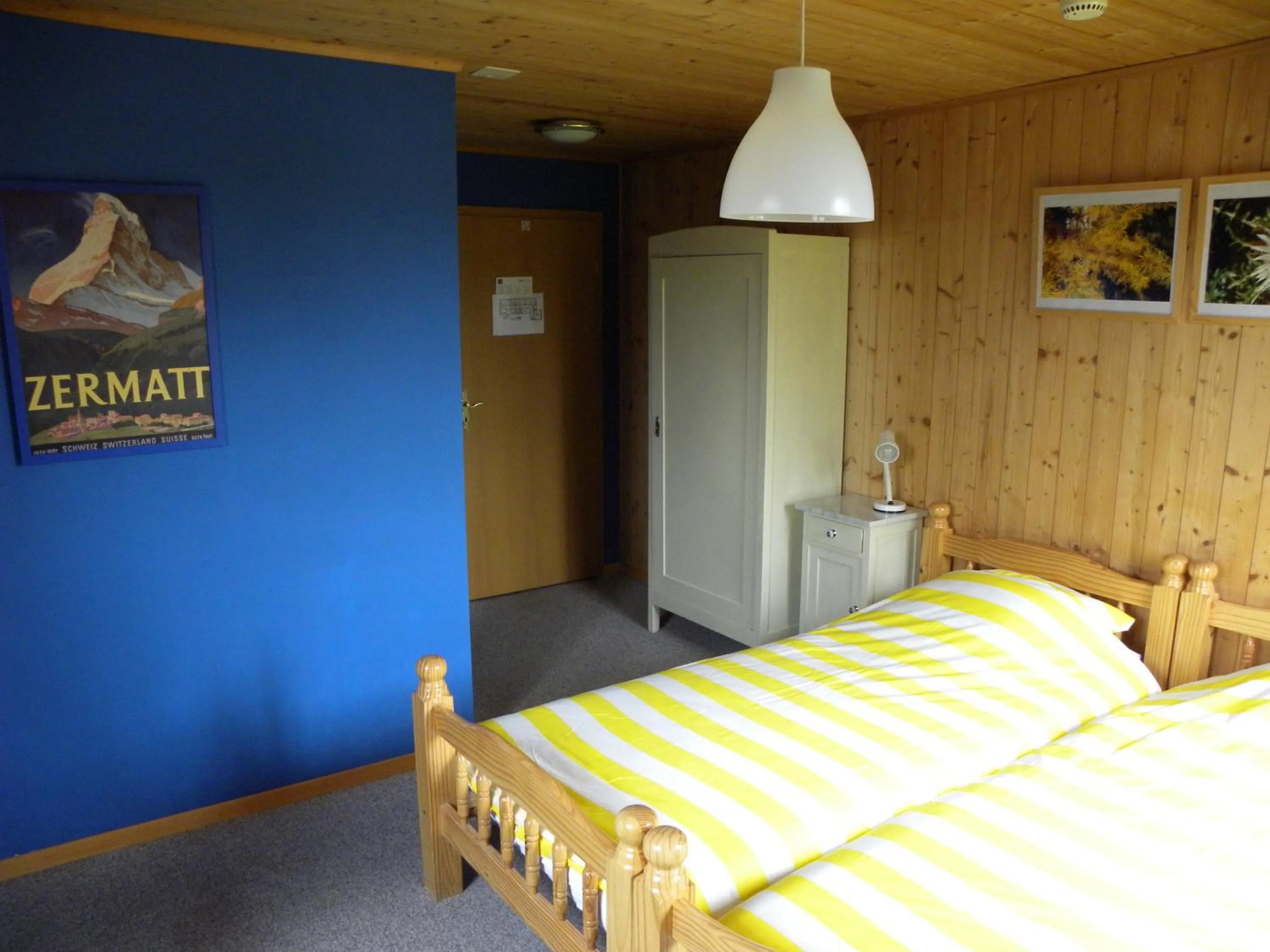 Bed in Hotel Restaurant Walliser Sonne