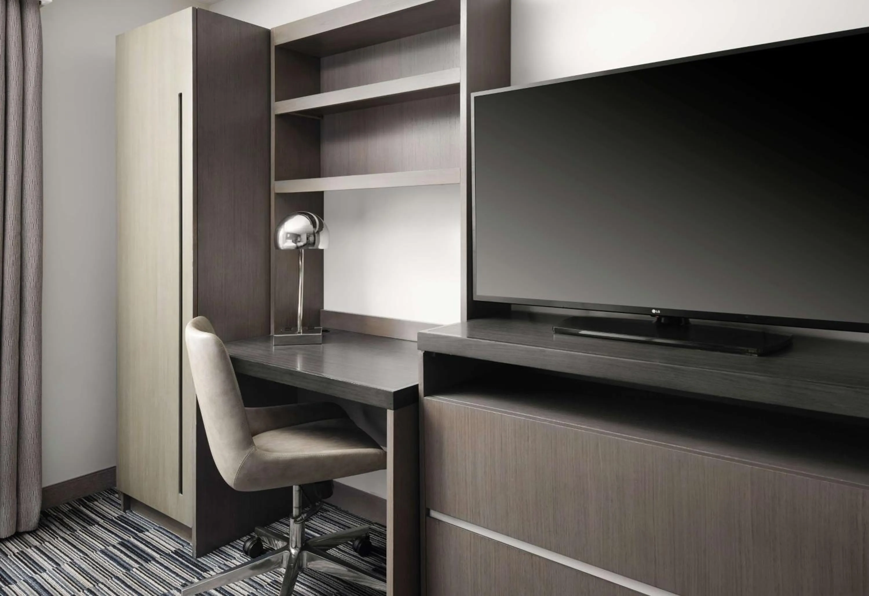 Bedroom in Hyatt House San Diego Sorrento Mesa