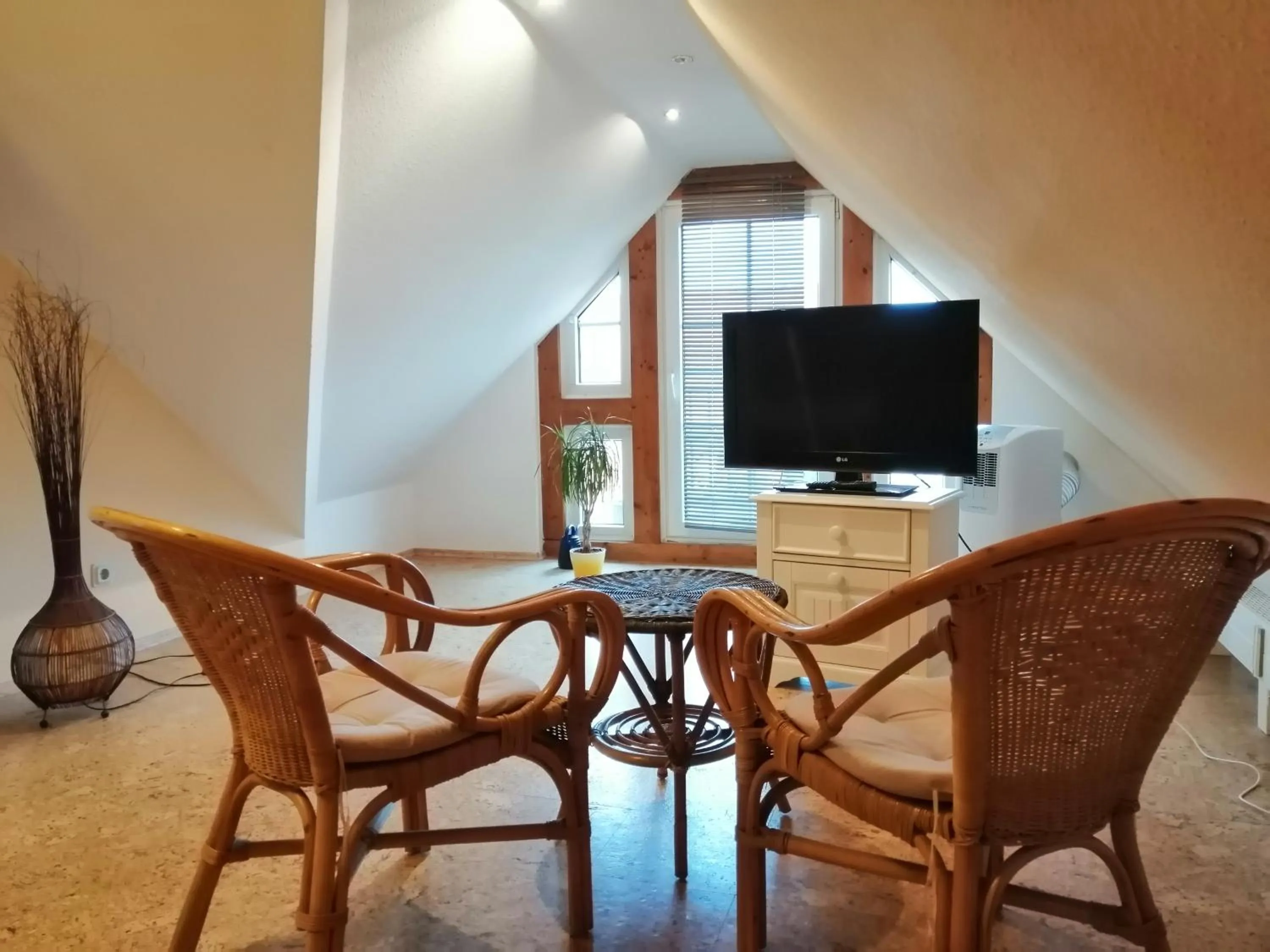 Seating area in REGIOHOTEL Wolmirstedter Hof - #AutobahnA2&A14 #Frühstücksbuffet #TopPreisLeistung #DigitalerCheckin