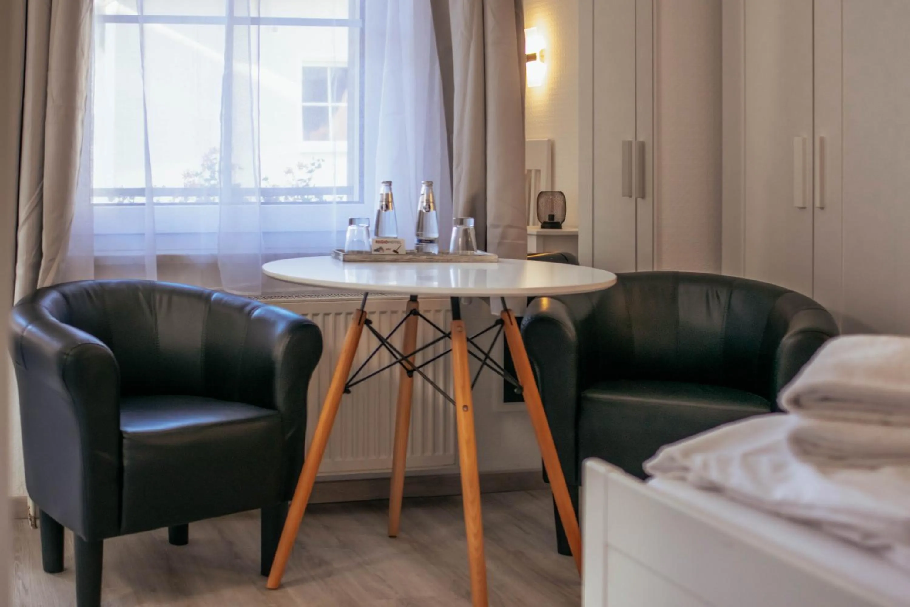 Seating area in REGIOHOTEL Wolmirstedter Hof - #AutobahnA2&A14 #Frühstücksbuffet #TopPreisLeistung #DigitalerCheckin