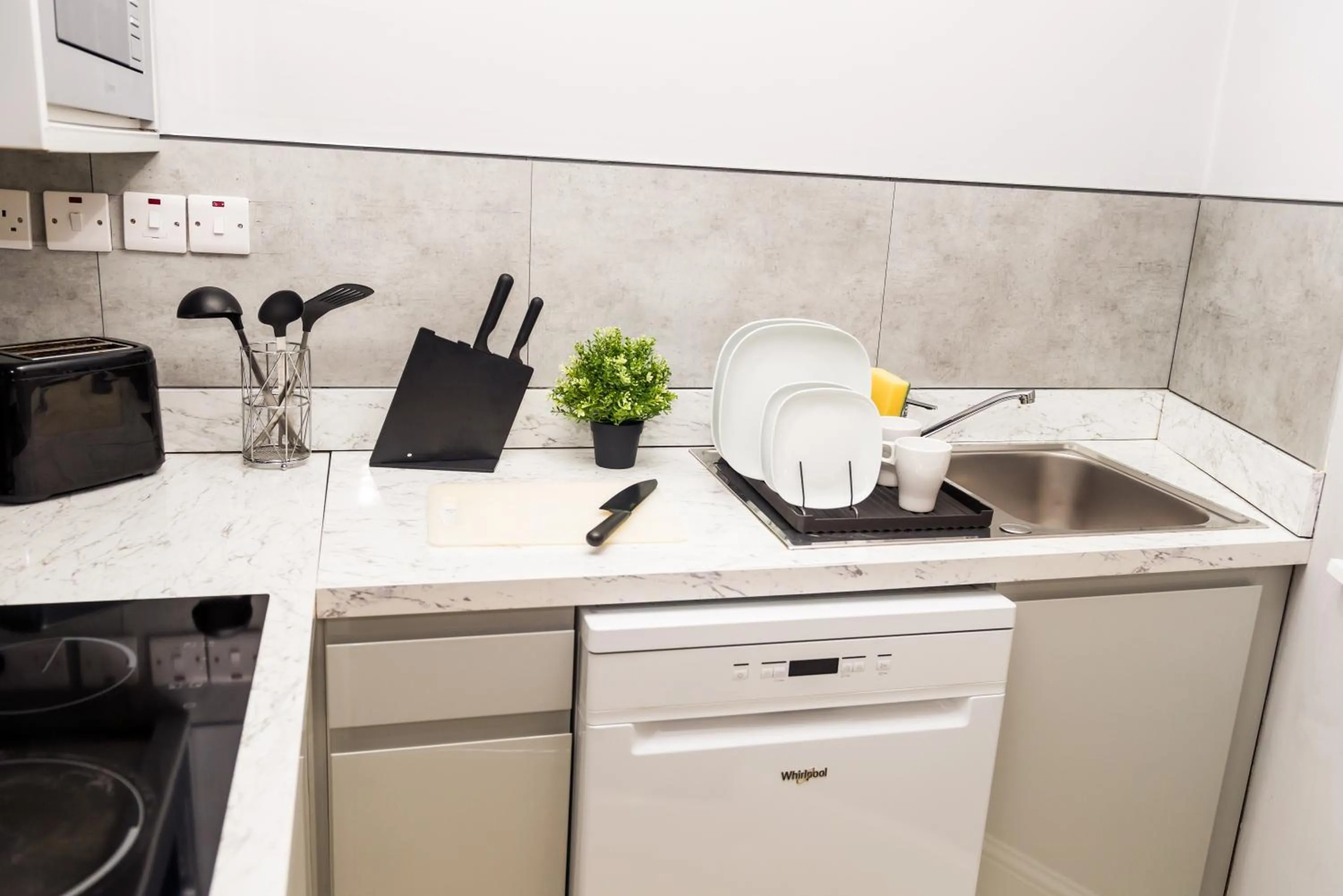 Kitchen or kitchenette in Leevin Studios