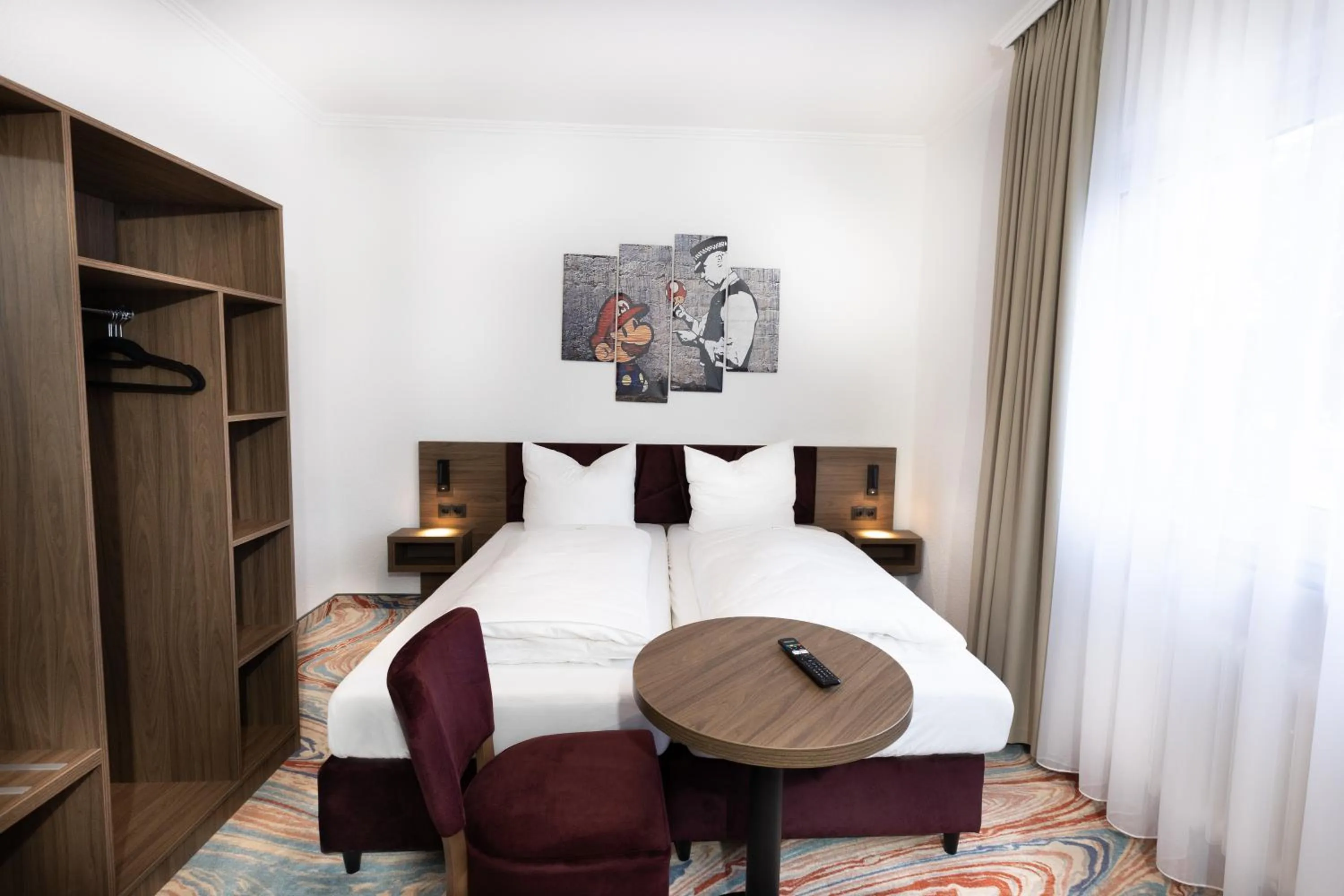 Photo of the whole room, Bed in Firzlaff's Hotel