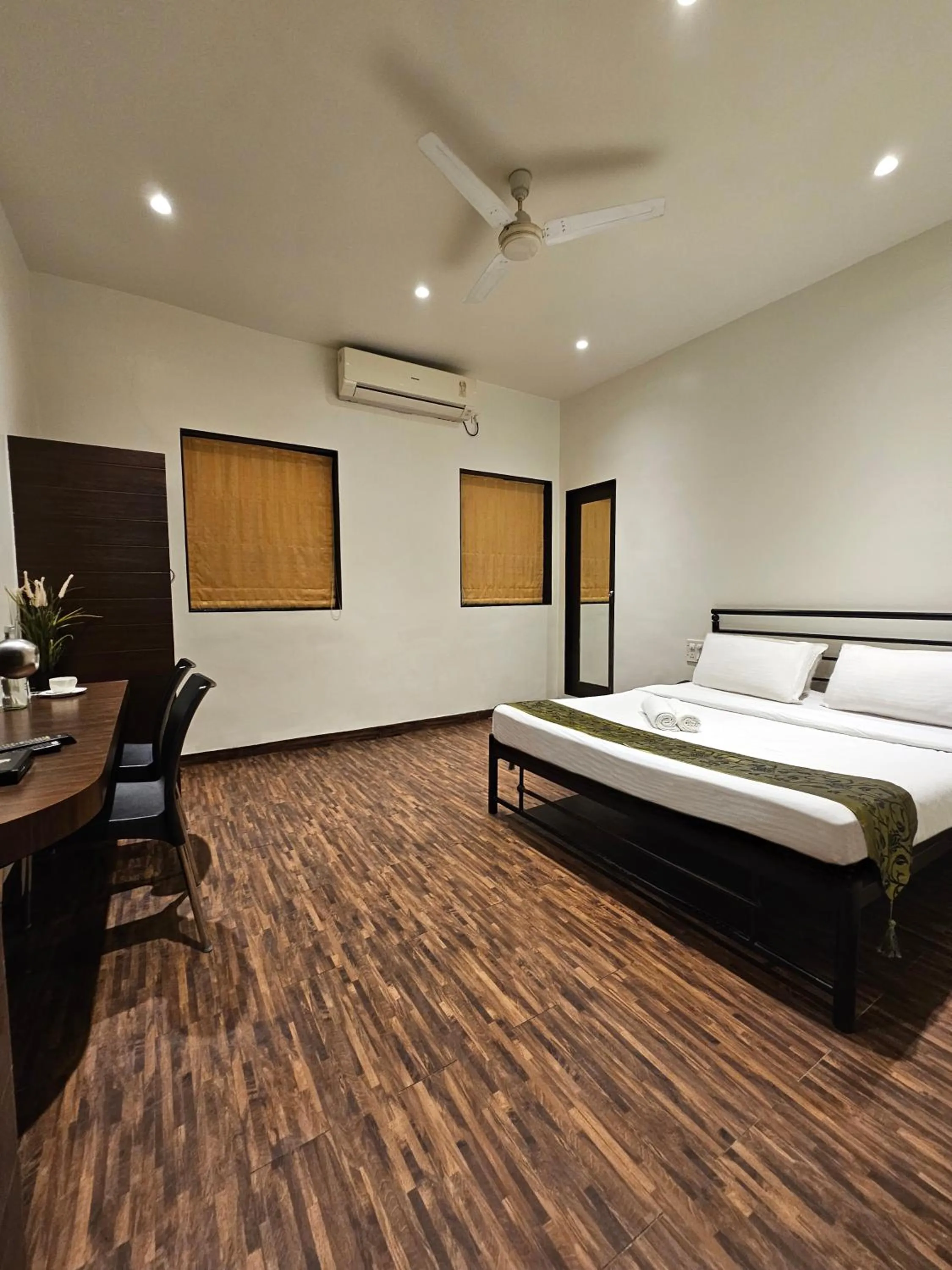 Bed in Hotel Kumkum