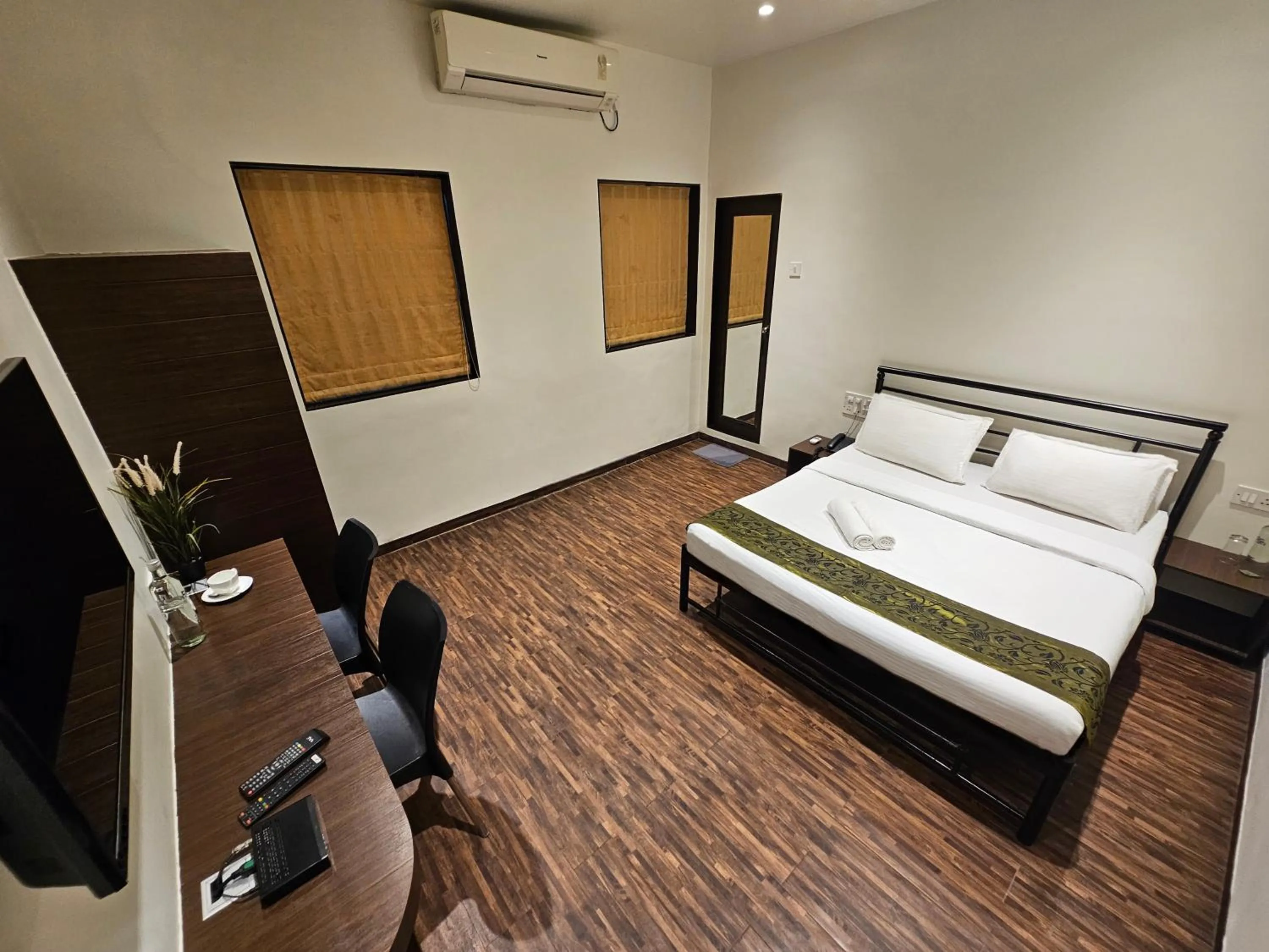 Bed in Hotel Kumkum