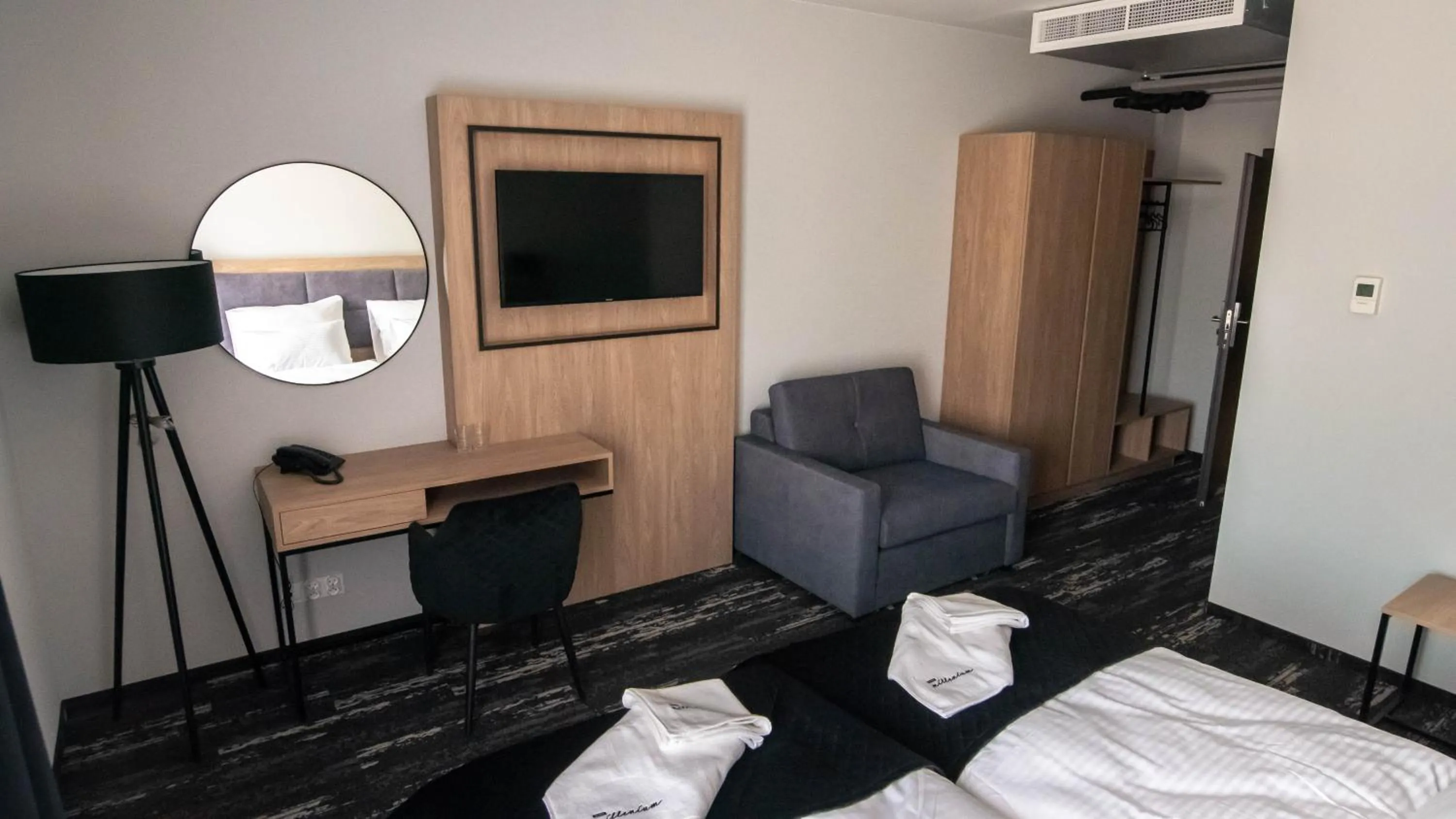 Photo of the whole room, Bed in Nowe Millenium