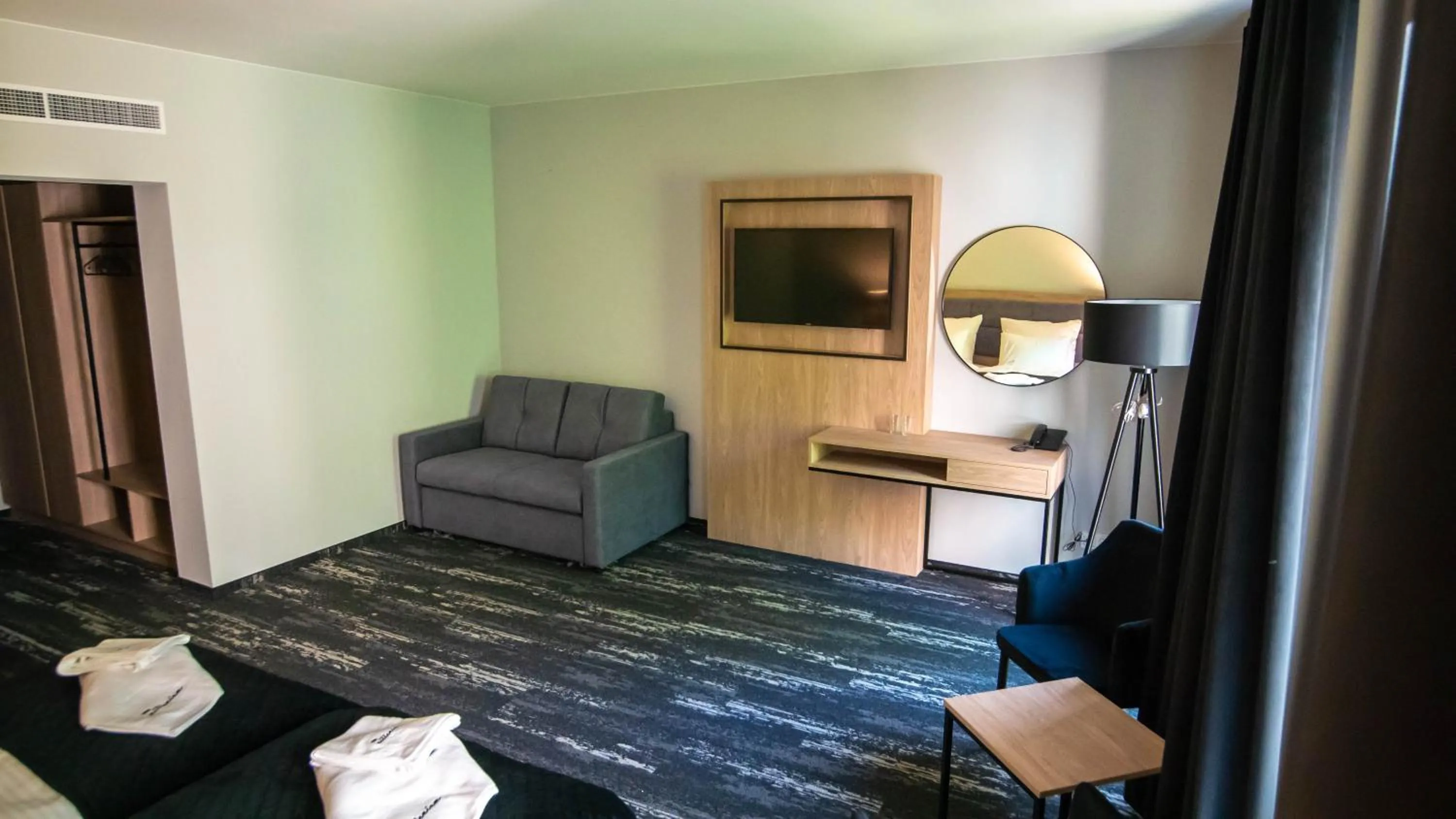 Photo of the whole room, Bed in Nowe Millenium