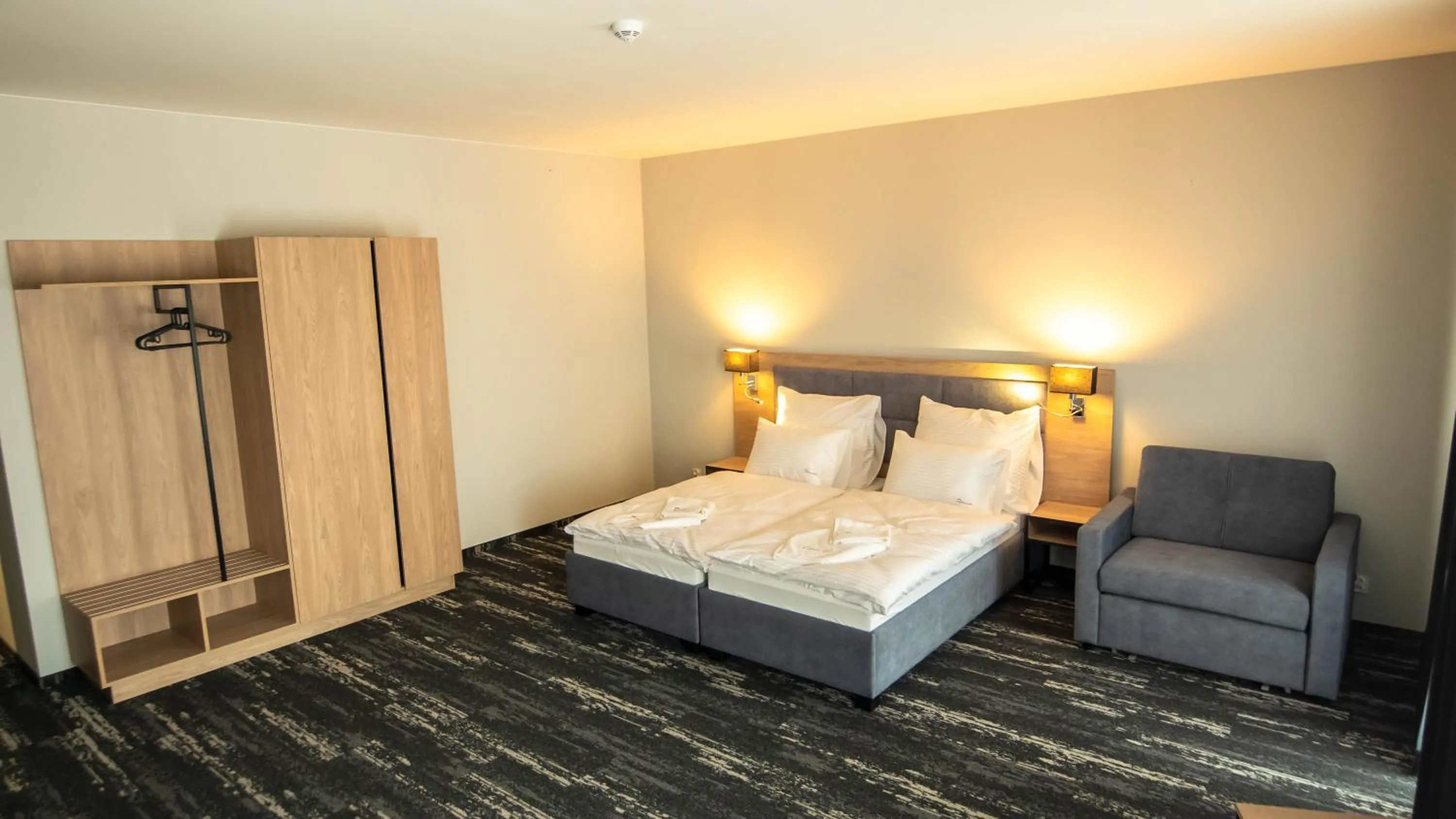 Photo of the whole room, Bed in Nowe Millenium