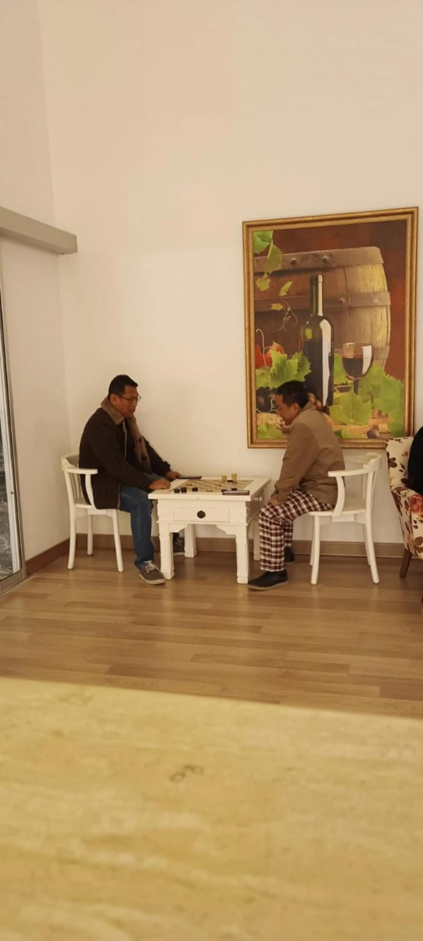 Restaurant/places to eat in Silver Tower Residence