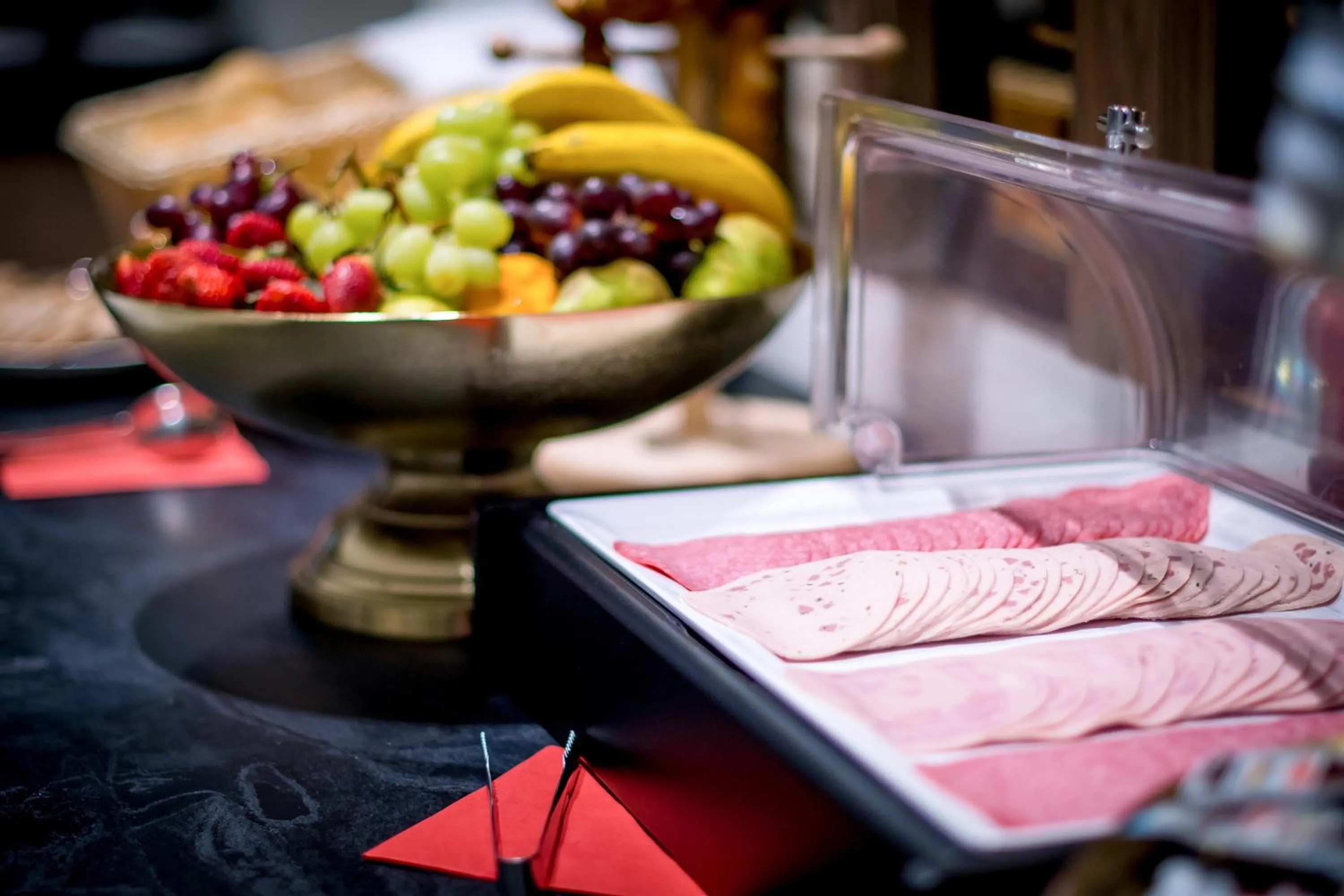 Buffet breakfast in Hotel Wilder Mann