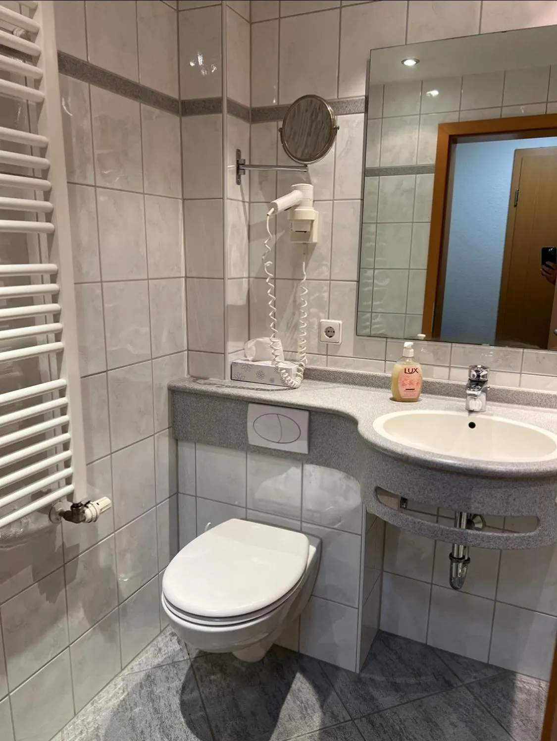 Toilet in Hotel Wilder Mann