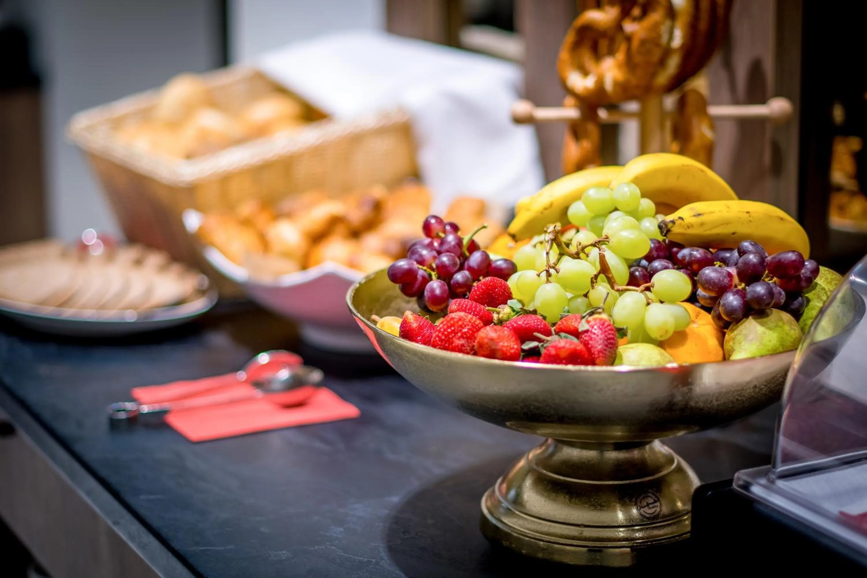Buffet breakfast in Hotel Wilder Mann