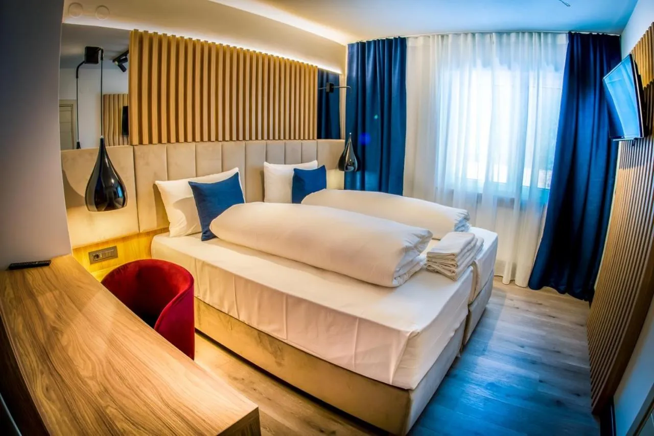 Bedroom, Bed in Hotel Wilder Mann