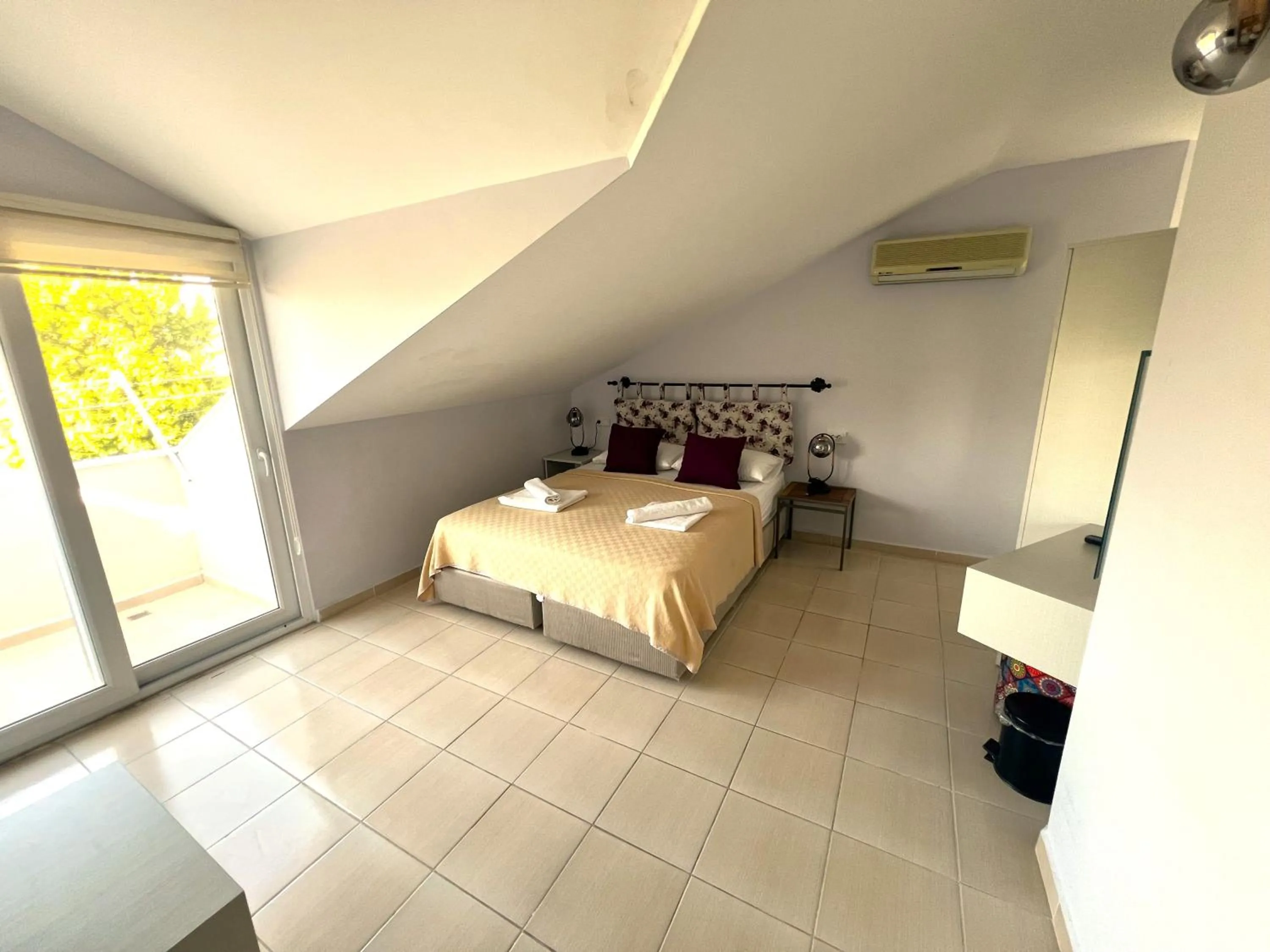 Bed in Casablanca Hotel