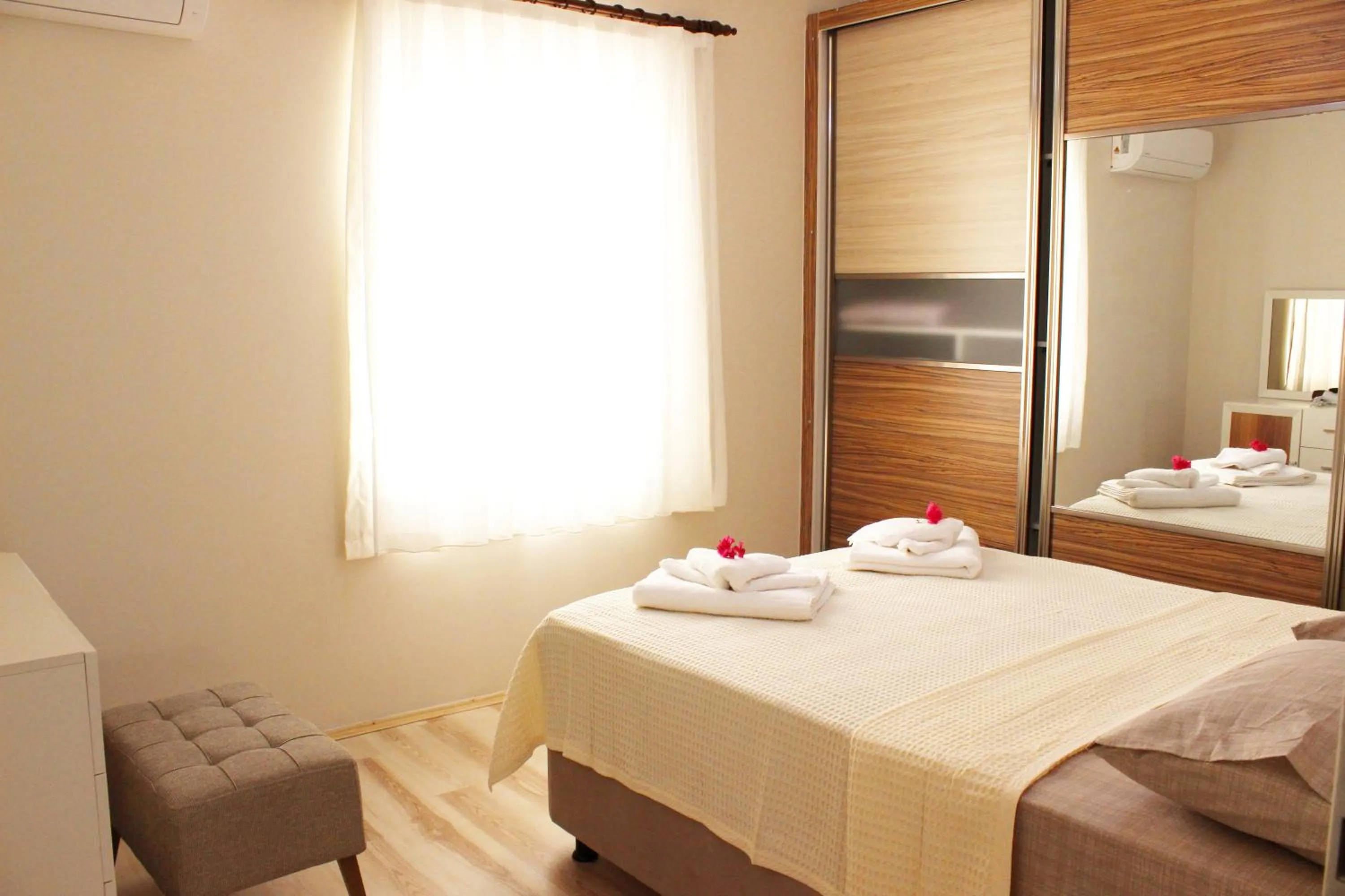 Bedroom, Bed in Casablanca Hotel