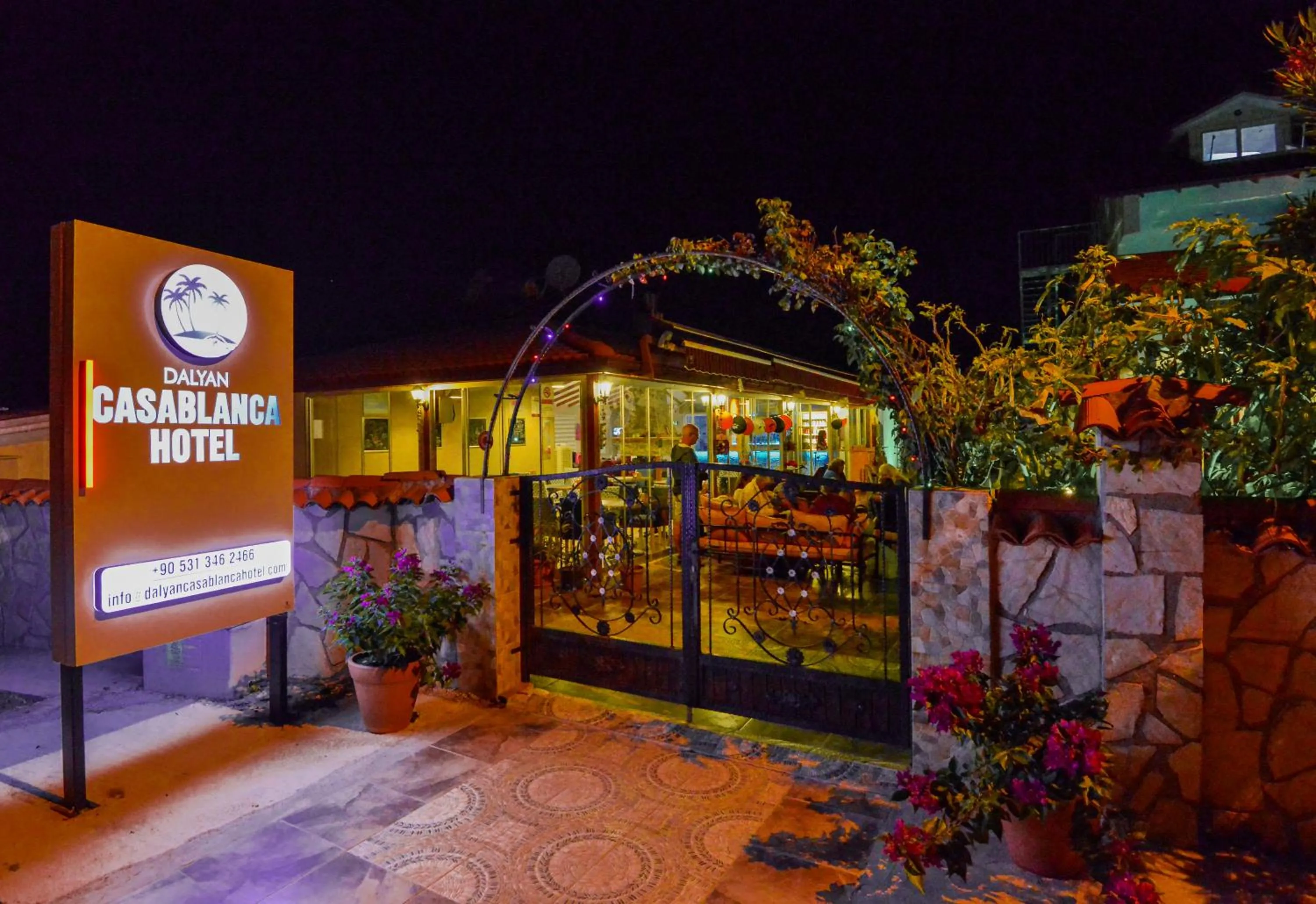 Facade/entrance in Casablanca Hotel