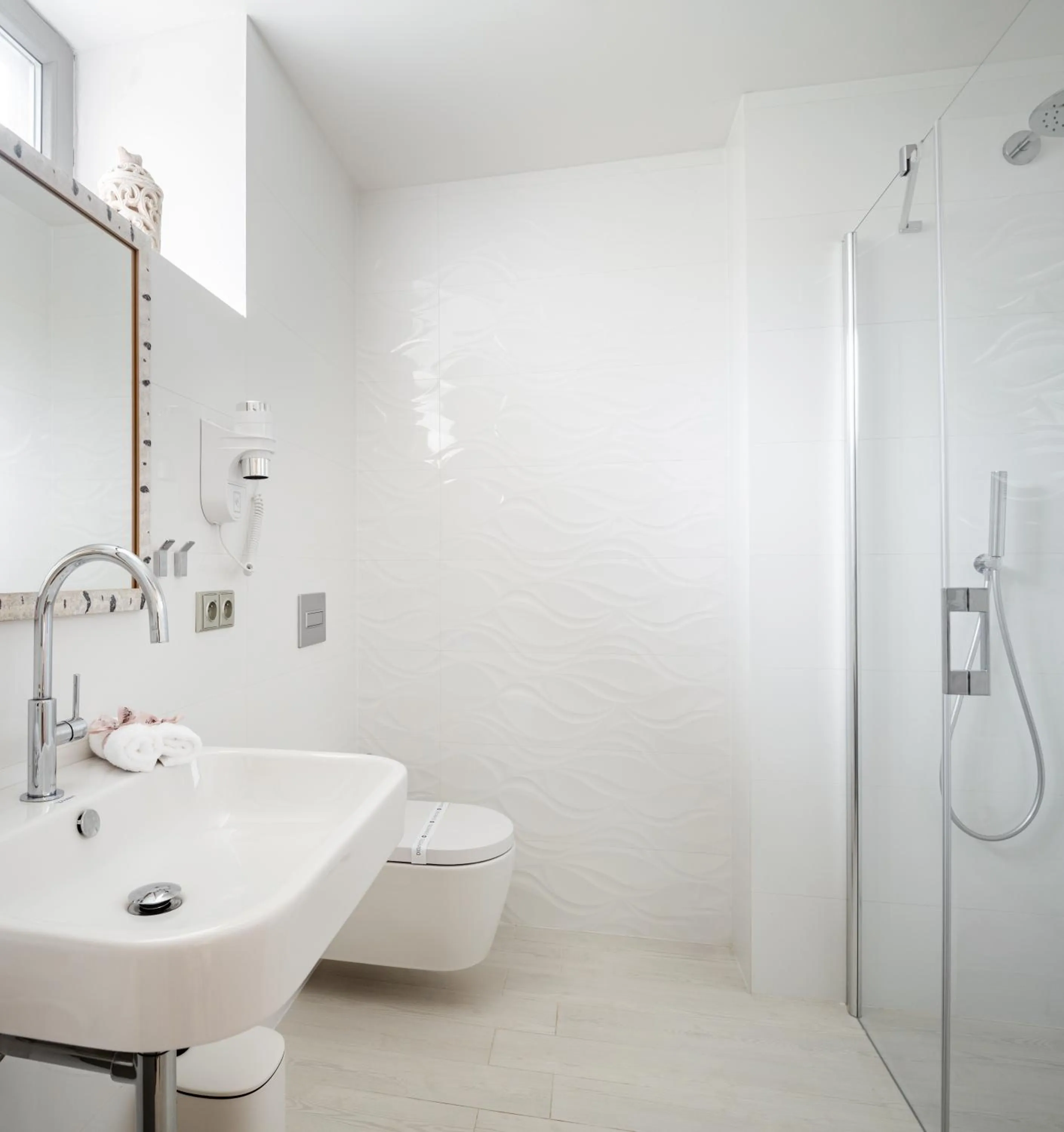 Shower in HERBARIUM boutique hotel