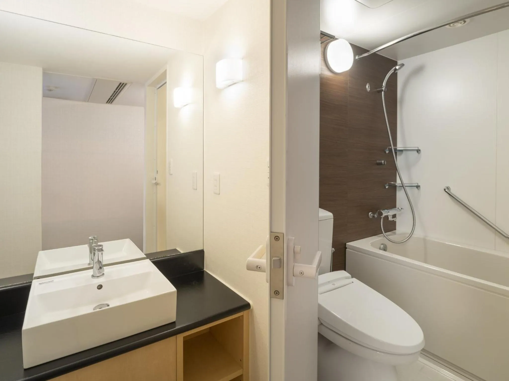 Bathroom in Irago Ocean Resort