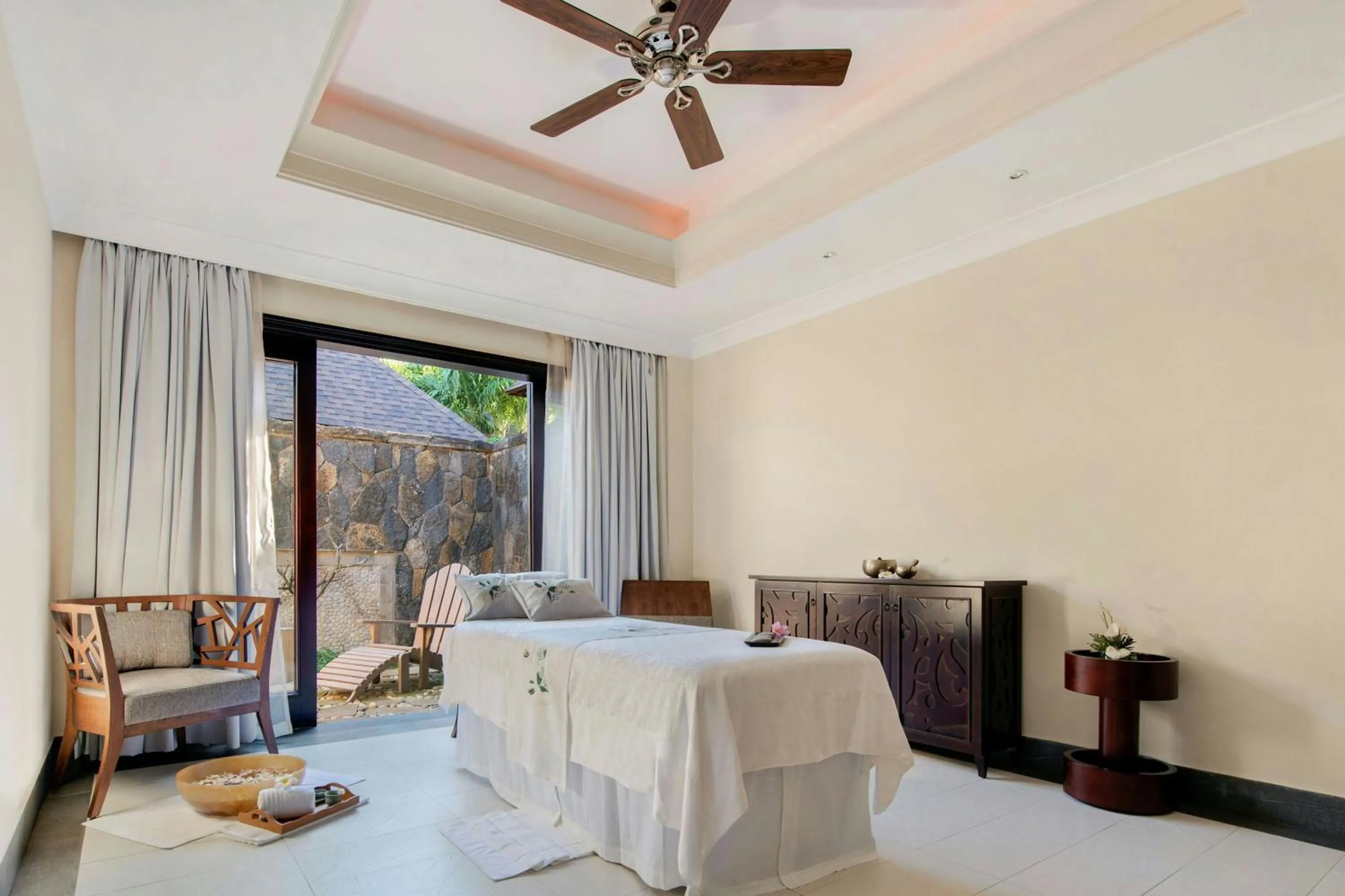 Spa and wellness centre/facilities, Bed in The Westin Turtle Bay Resort & Spa, Mauritius