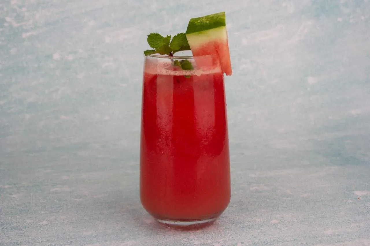 Restaurant/places to eat in ALYA Hotel