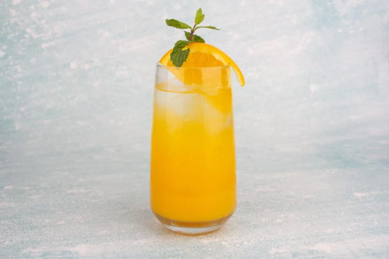 Food and drinks in ALYA Hotel