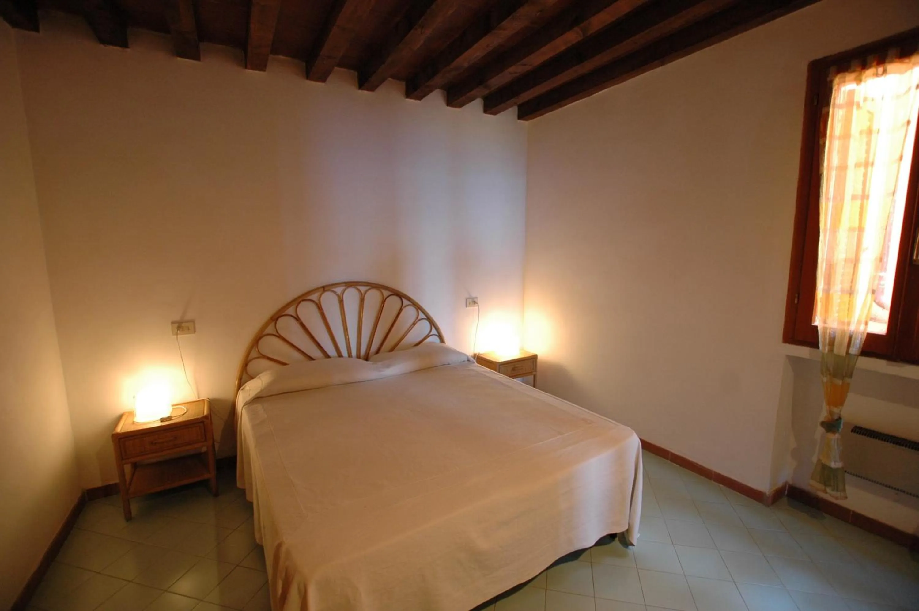 Bed in Cota Quinta
