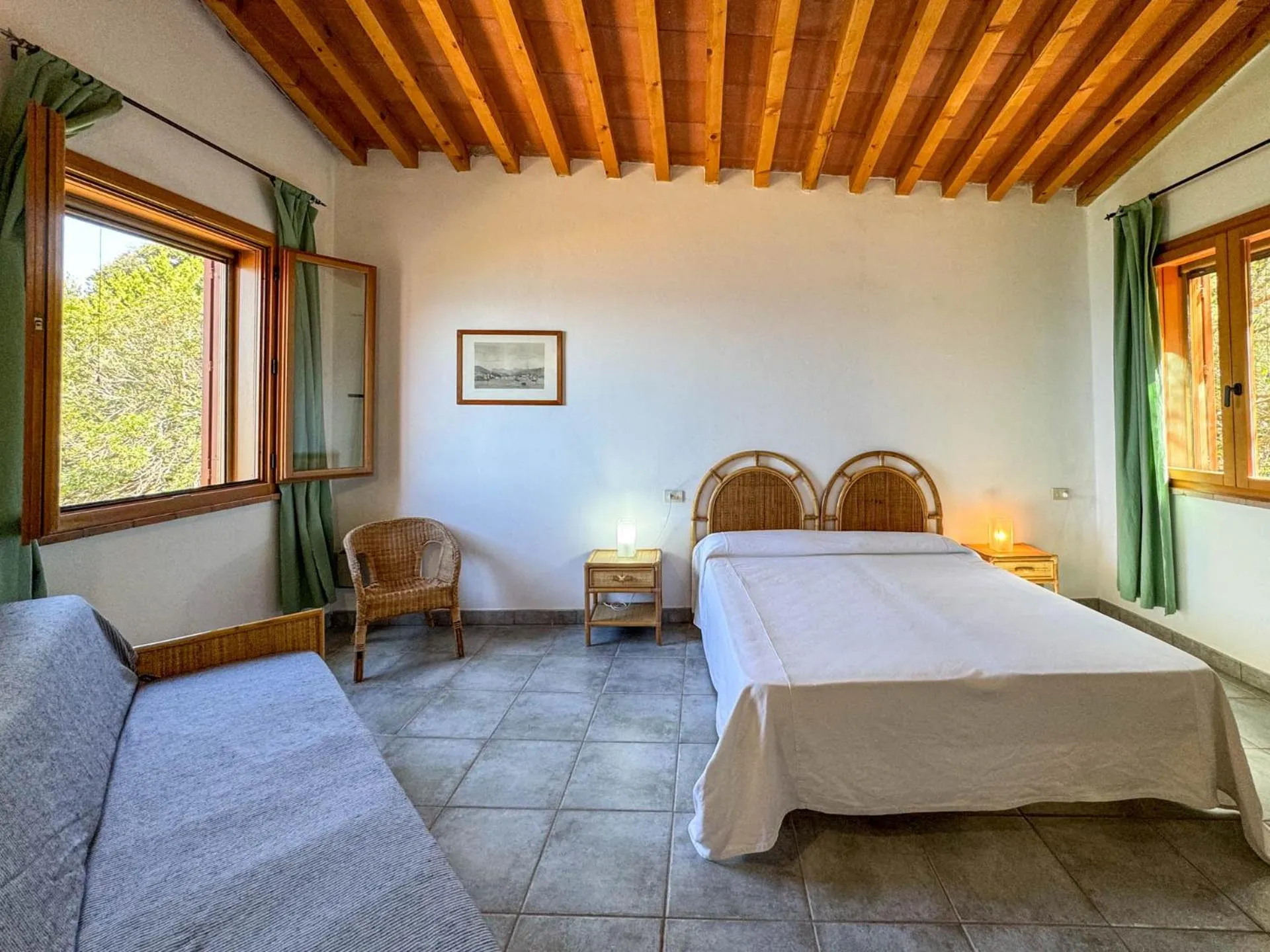Bed in Cota Quinta