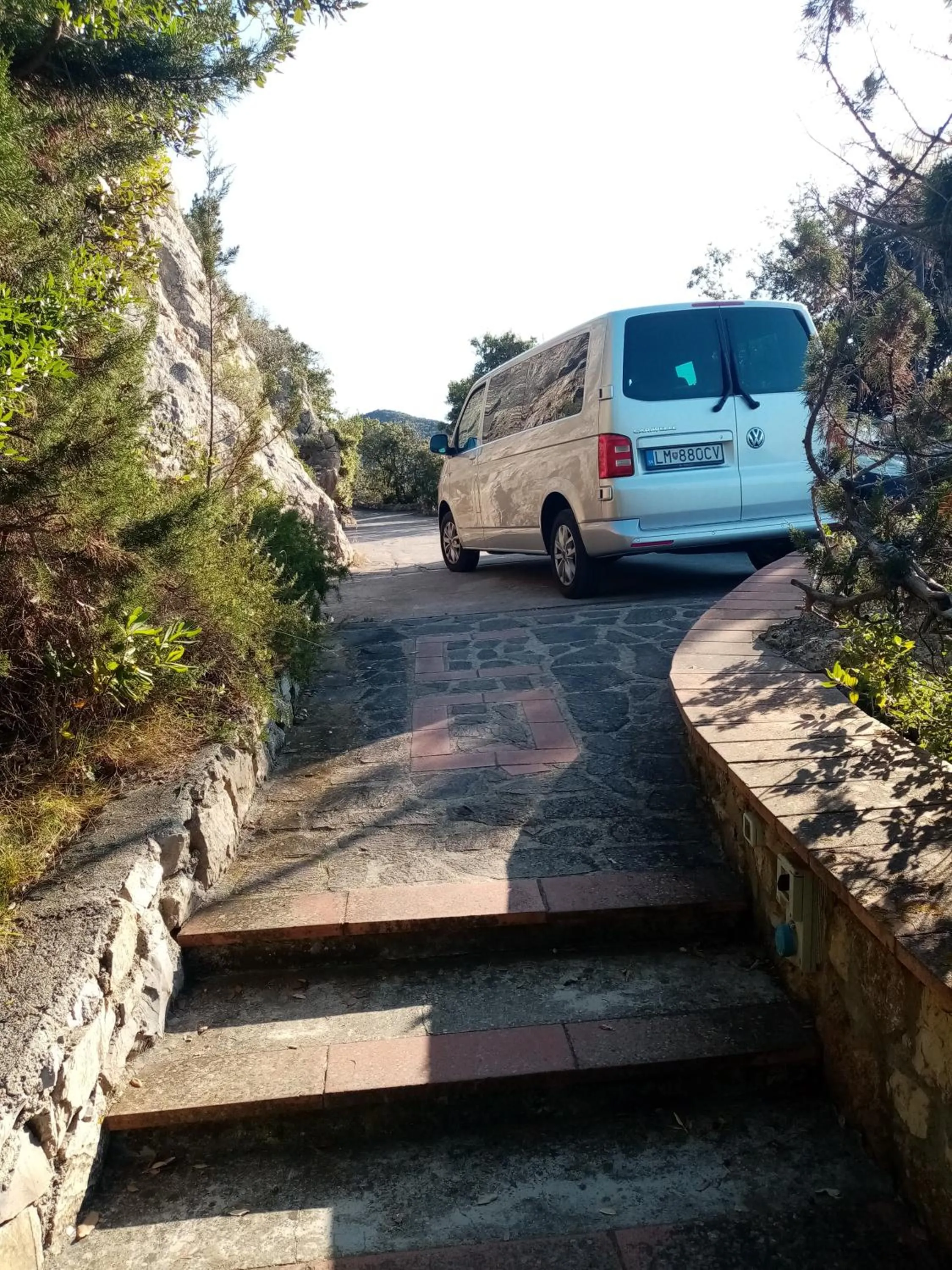 Parking in Cota Quinta