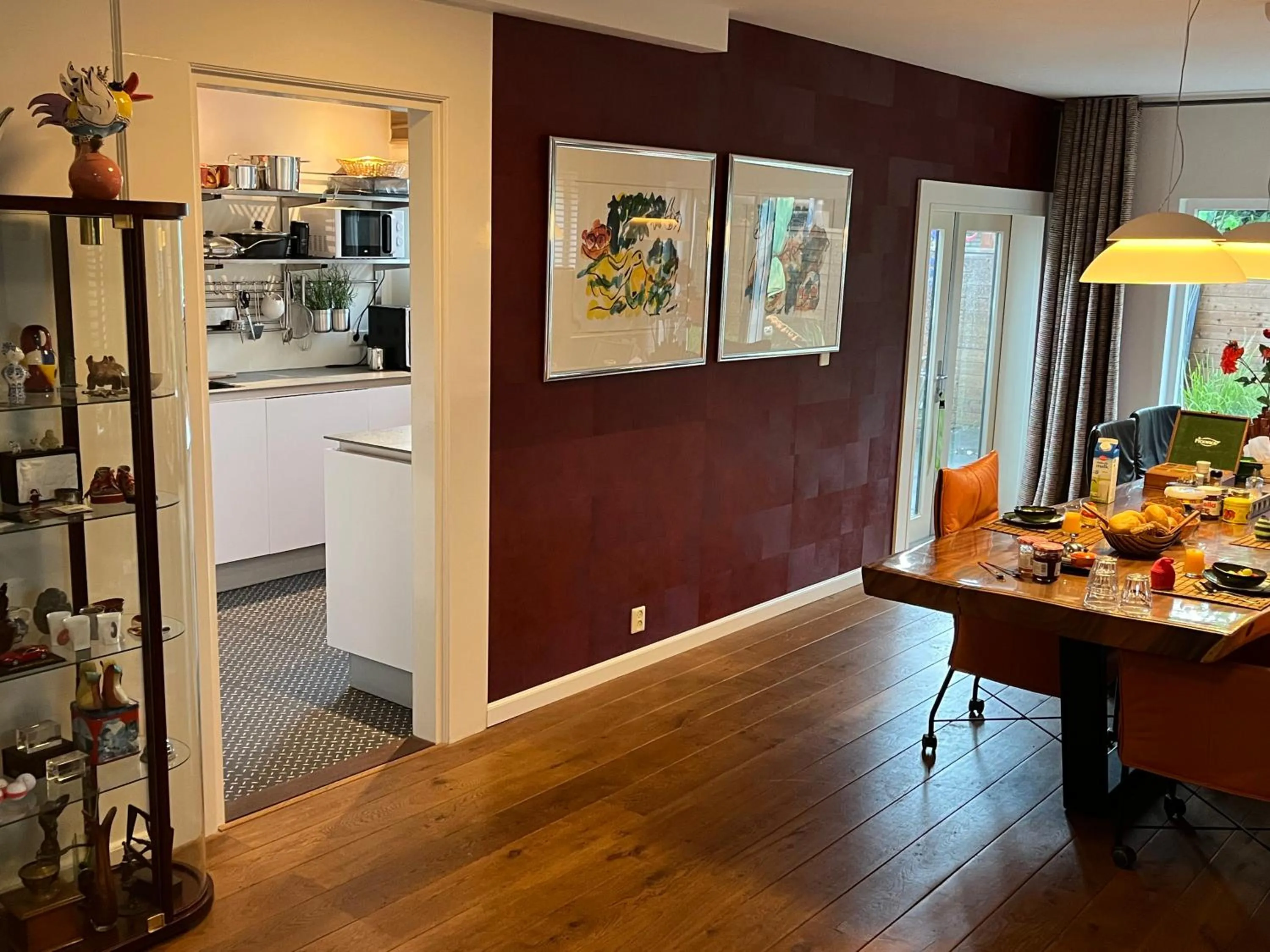 Communal kitchen in Bed&Breakfast Maasland