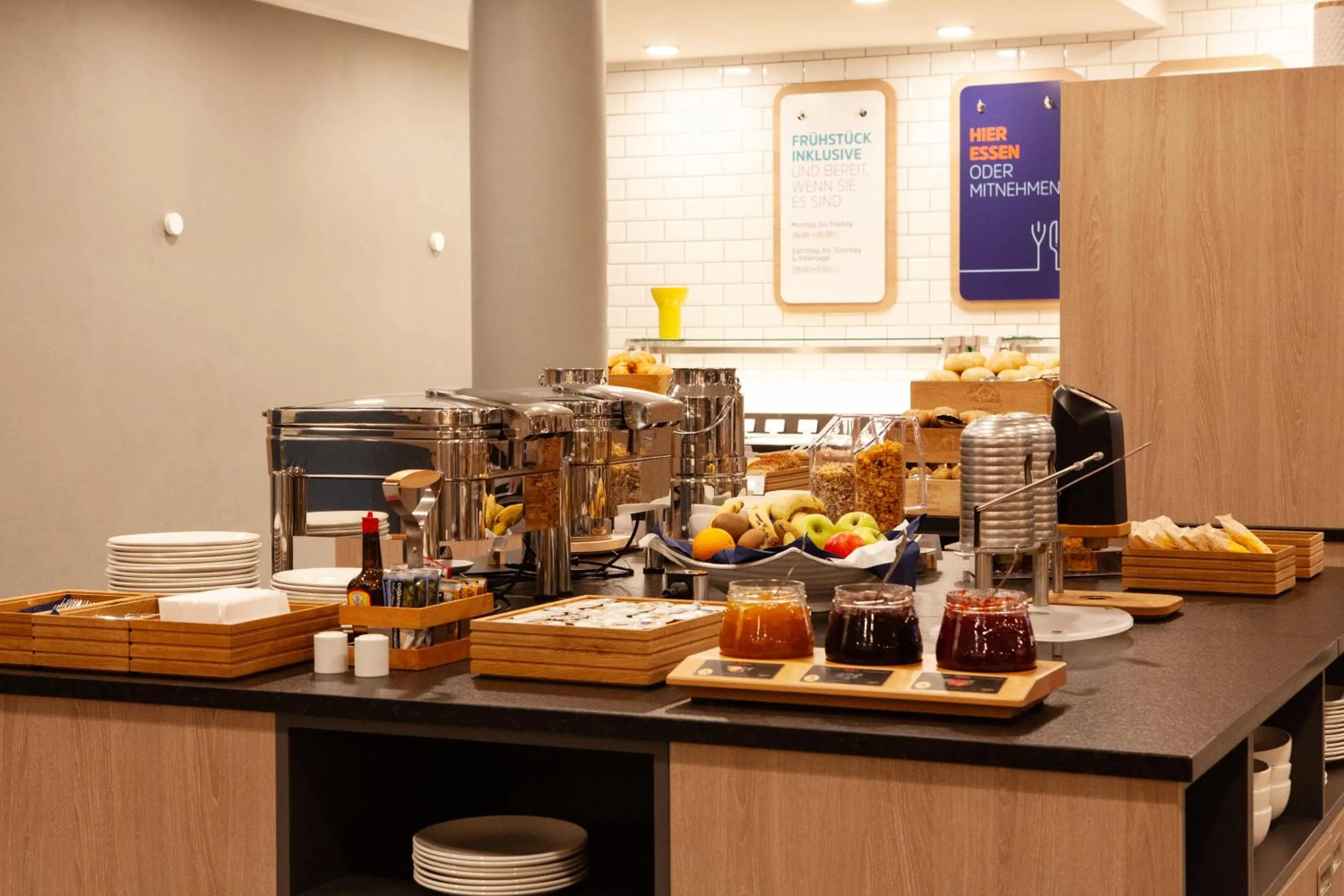 Breakfast in Holiday Inn Express Neunkirchen by IHG