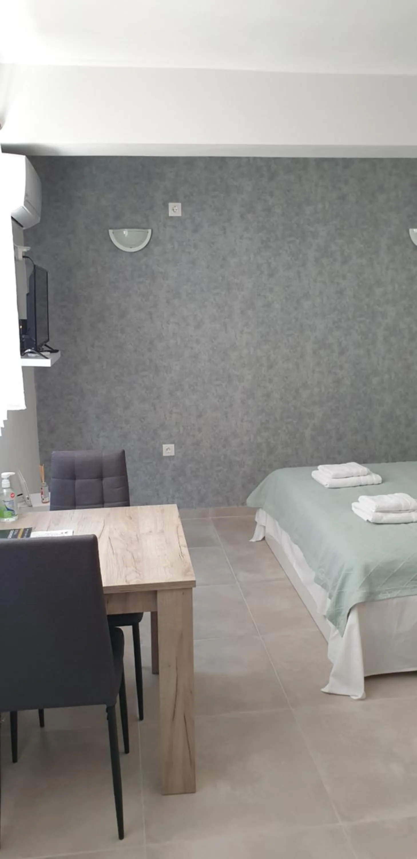 Bed in AVR Airport Deluxe Suites 6 AIRPORT FREE SHUTLE