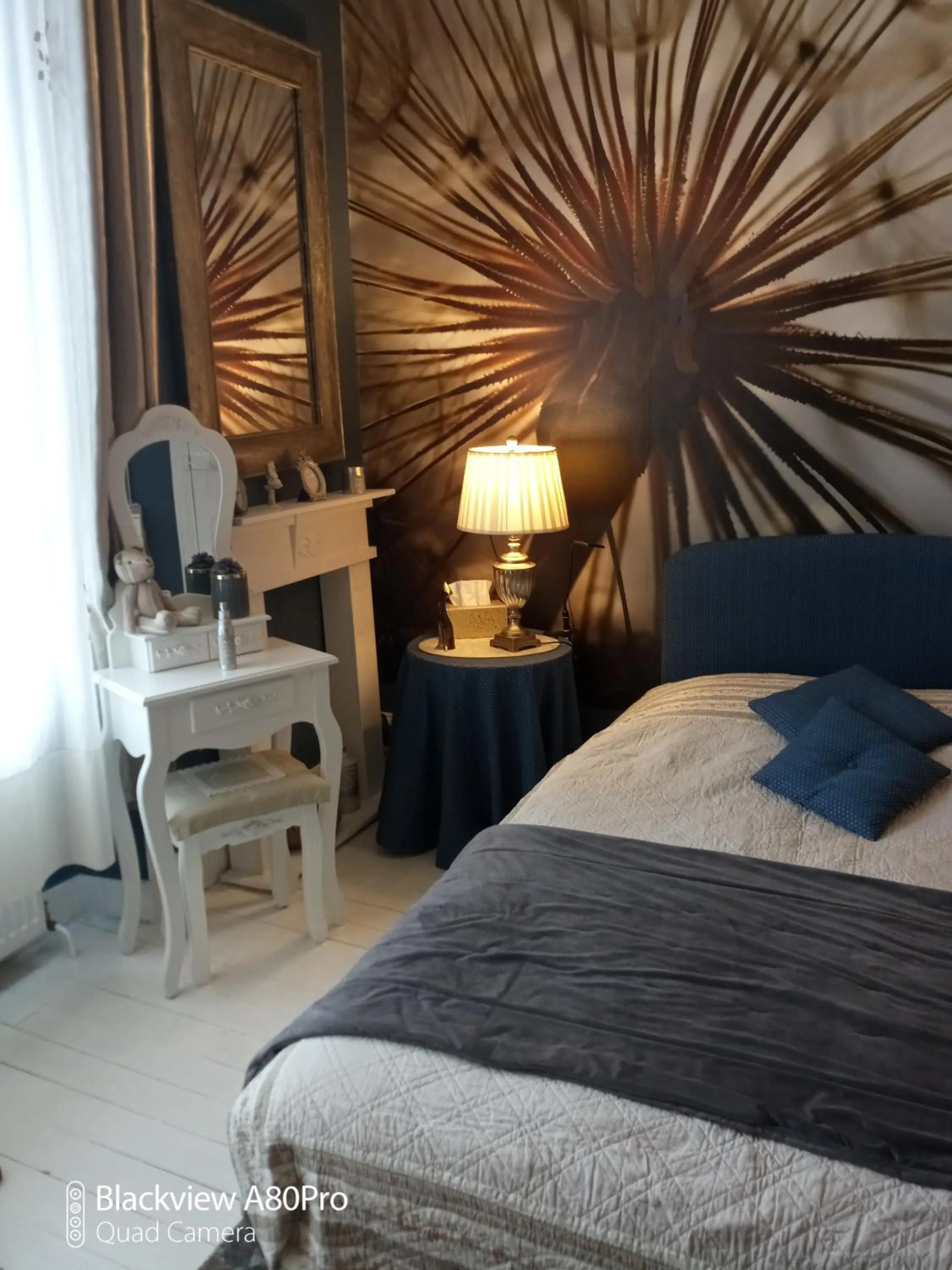 Chambre Bounty, B&B, cuisine privée, lit queen size, terrasse, parking, garage