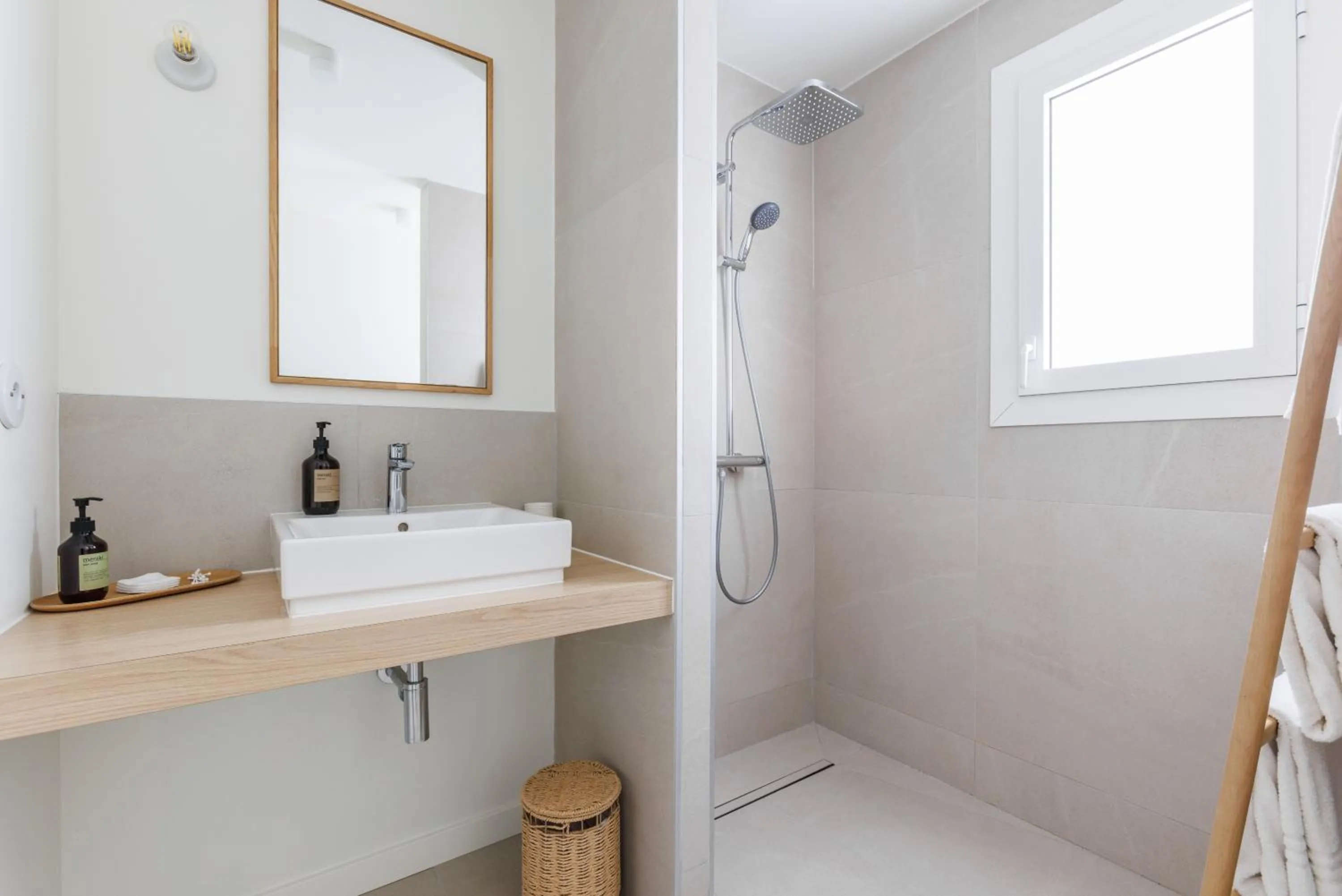 Shower in Belle Vue Hôtel