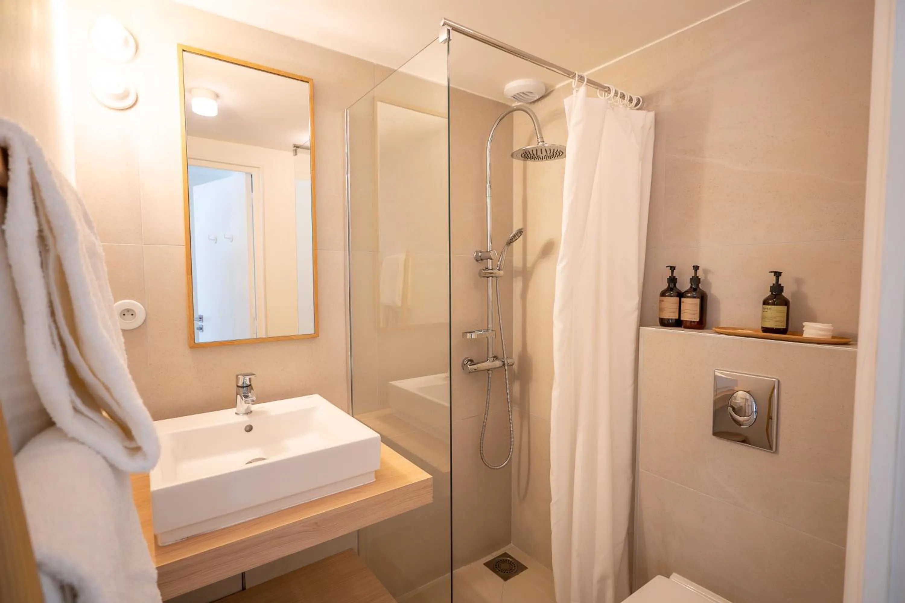 Shower in Belle Vue Hôtel