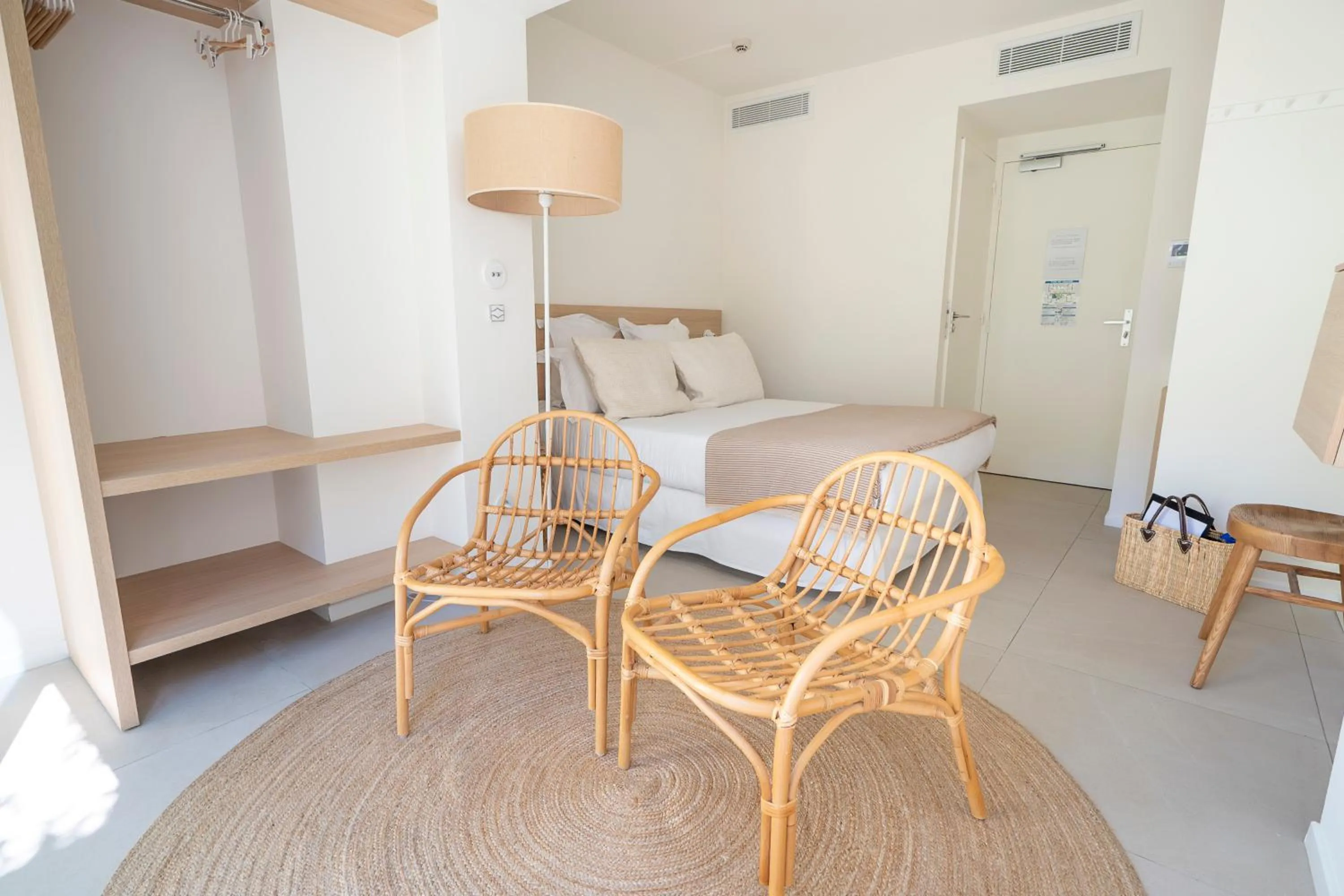 Photo of the whole room, Bed in Belle Vue Hôtel