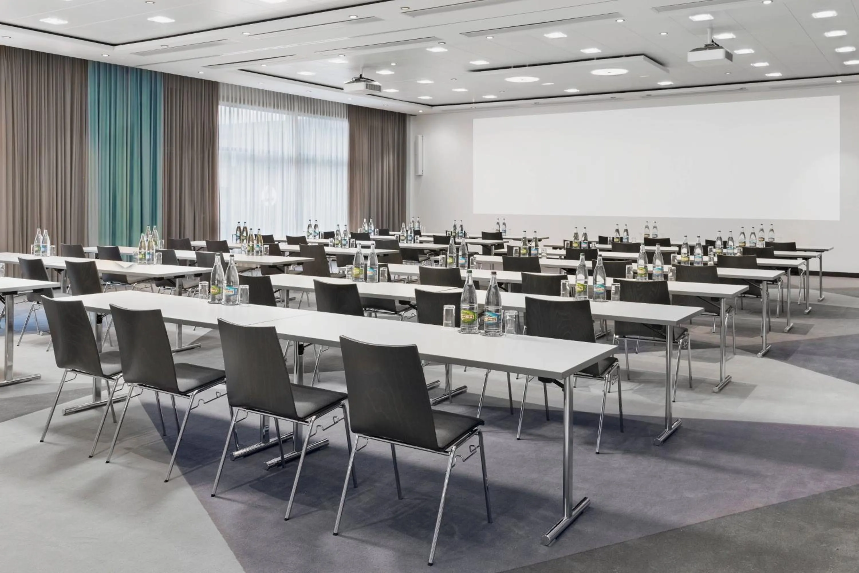Meeting/conference room in Courtyard by Marriott Zurich North