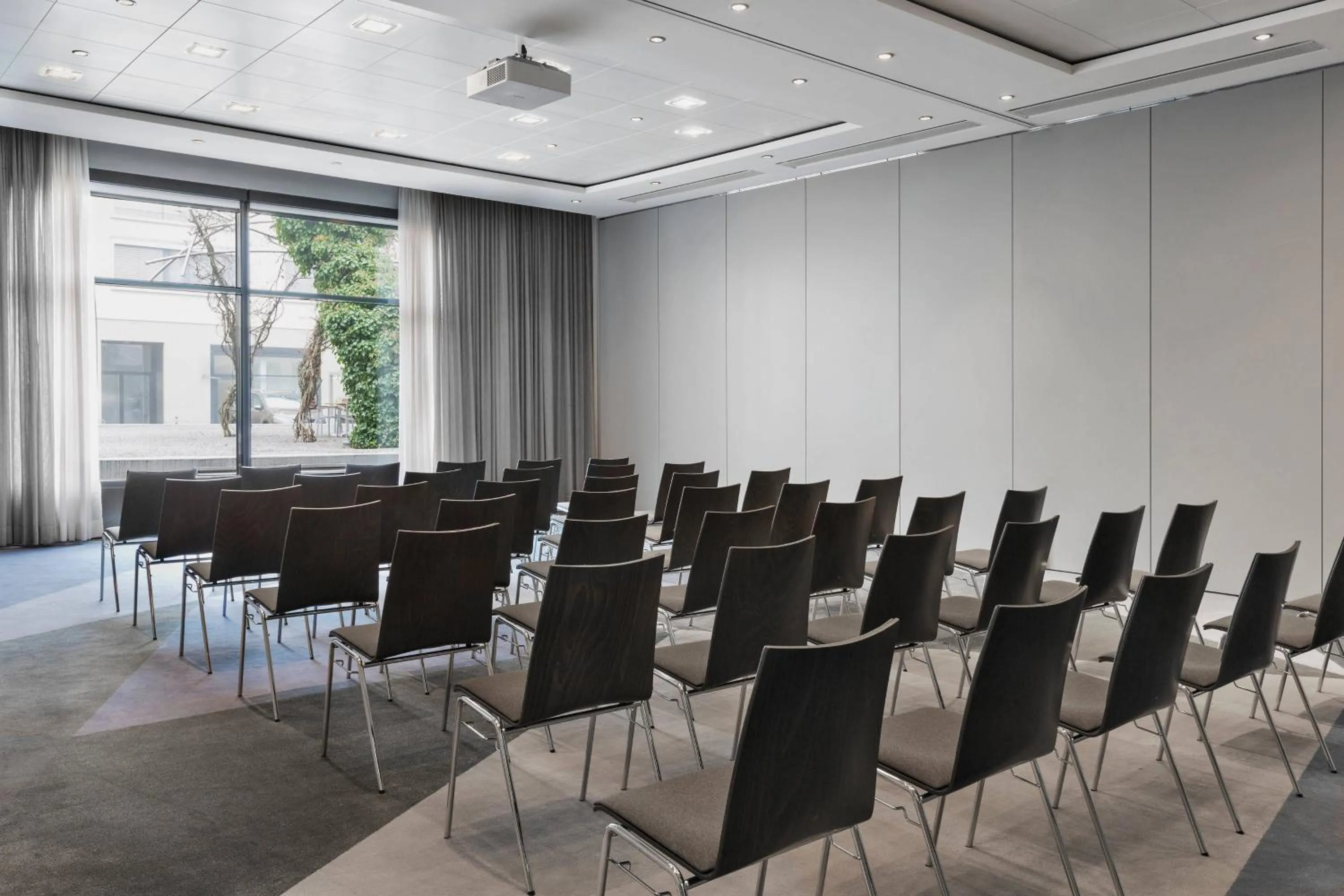 Meeting/conference room in Courtyard by Marriott Zurich North