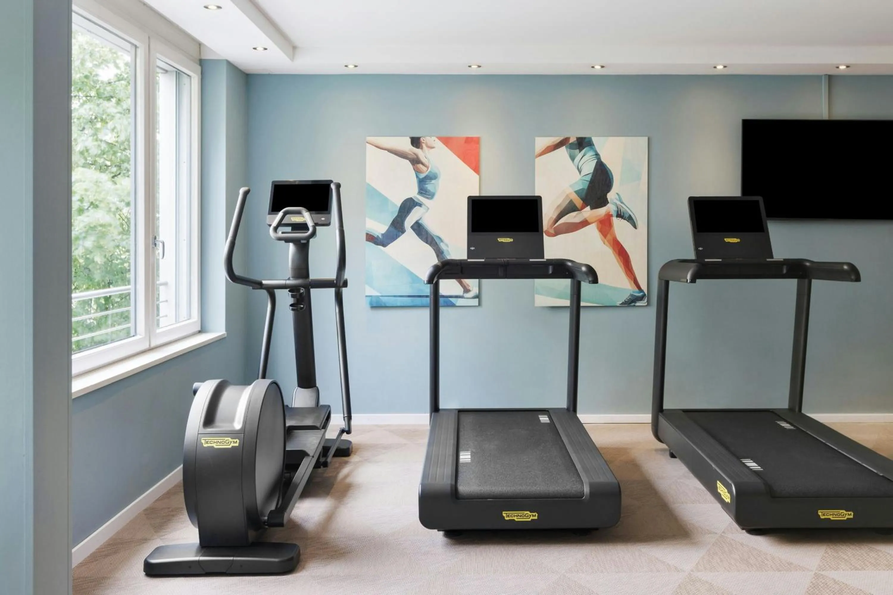 Fitness centre/facilities in Courtyard by Marriott Zurich North